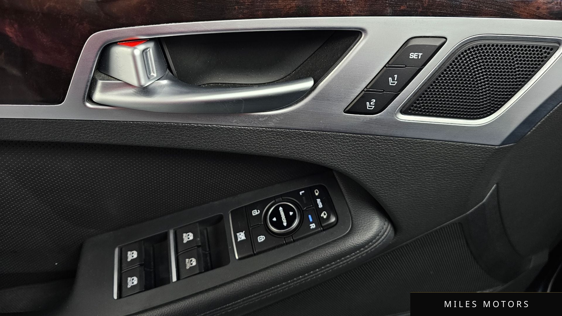 Hyundai Genesis 2015 — миниатюра 29