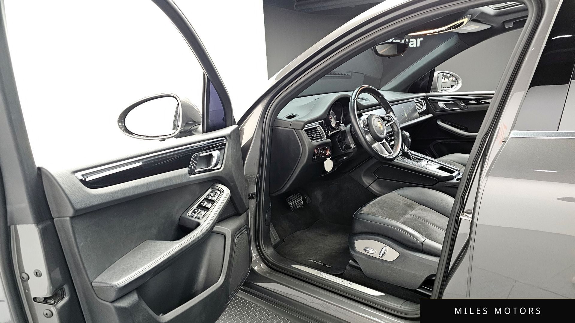 Porsche Macan 2016 — миниатюра 10