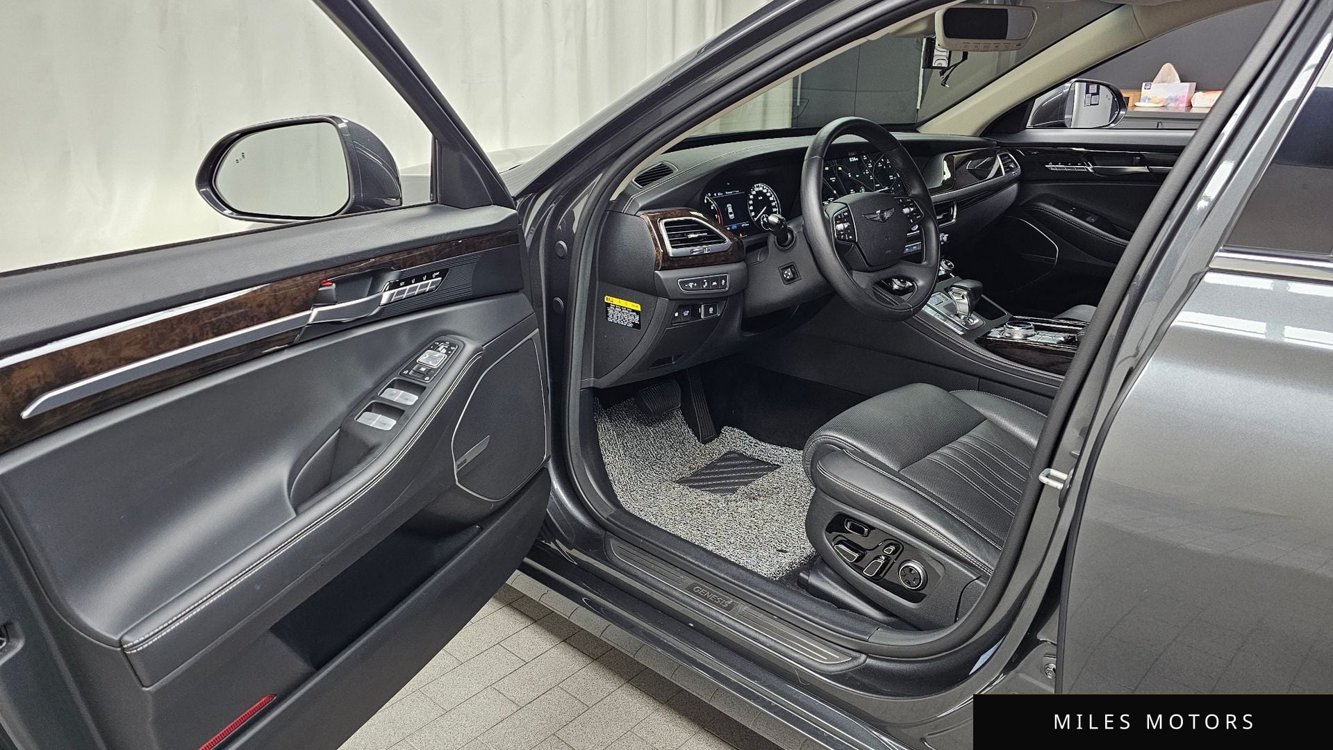 Genesis G90 2019 — миниатюра 13