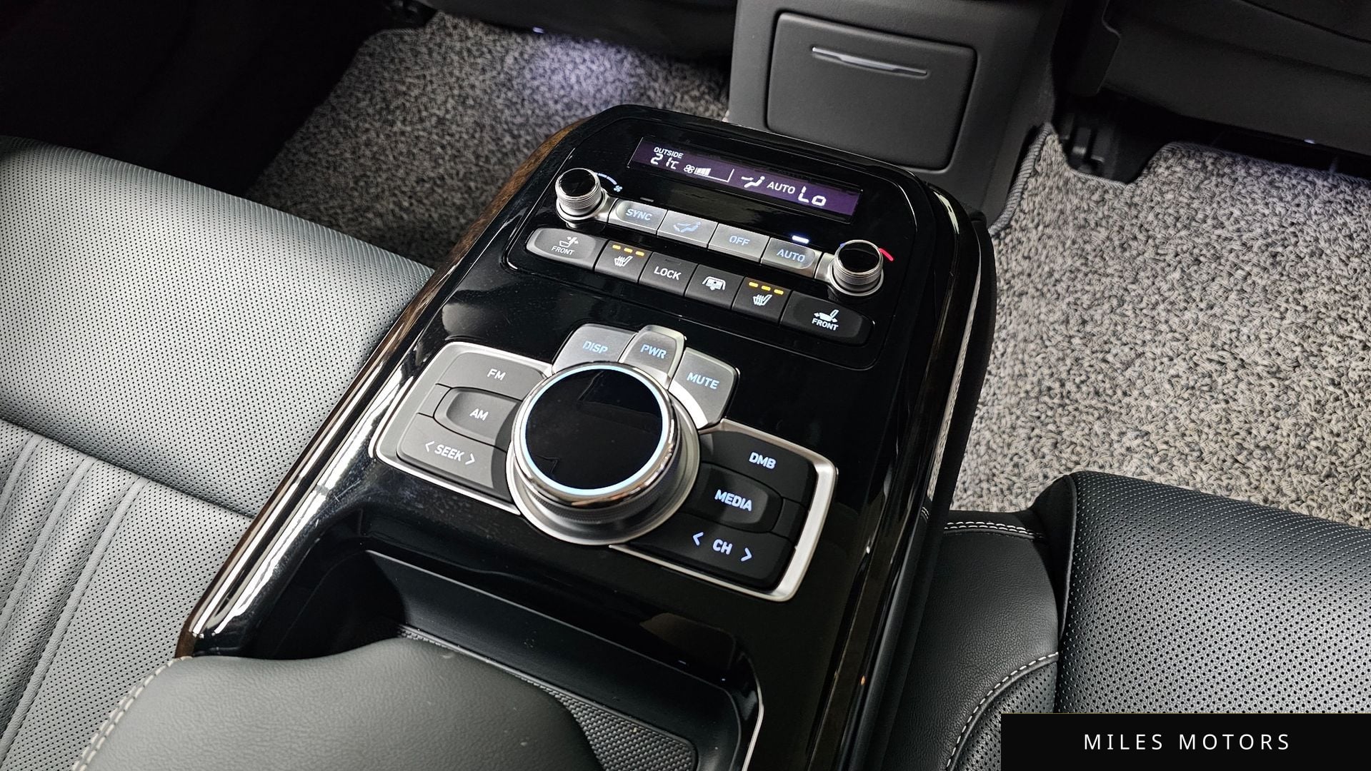 Genesis G90 2019 — миниатюра 24