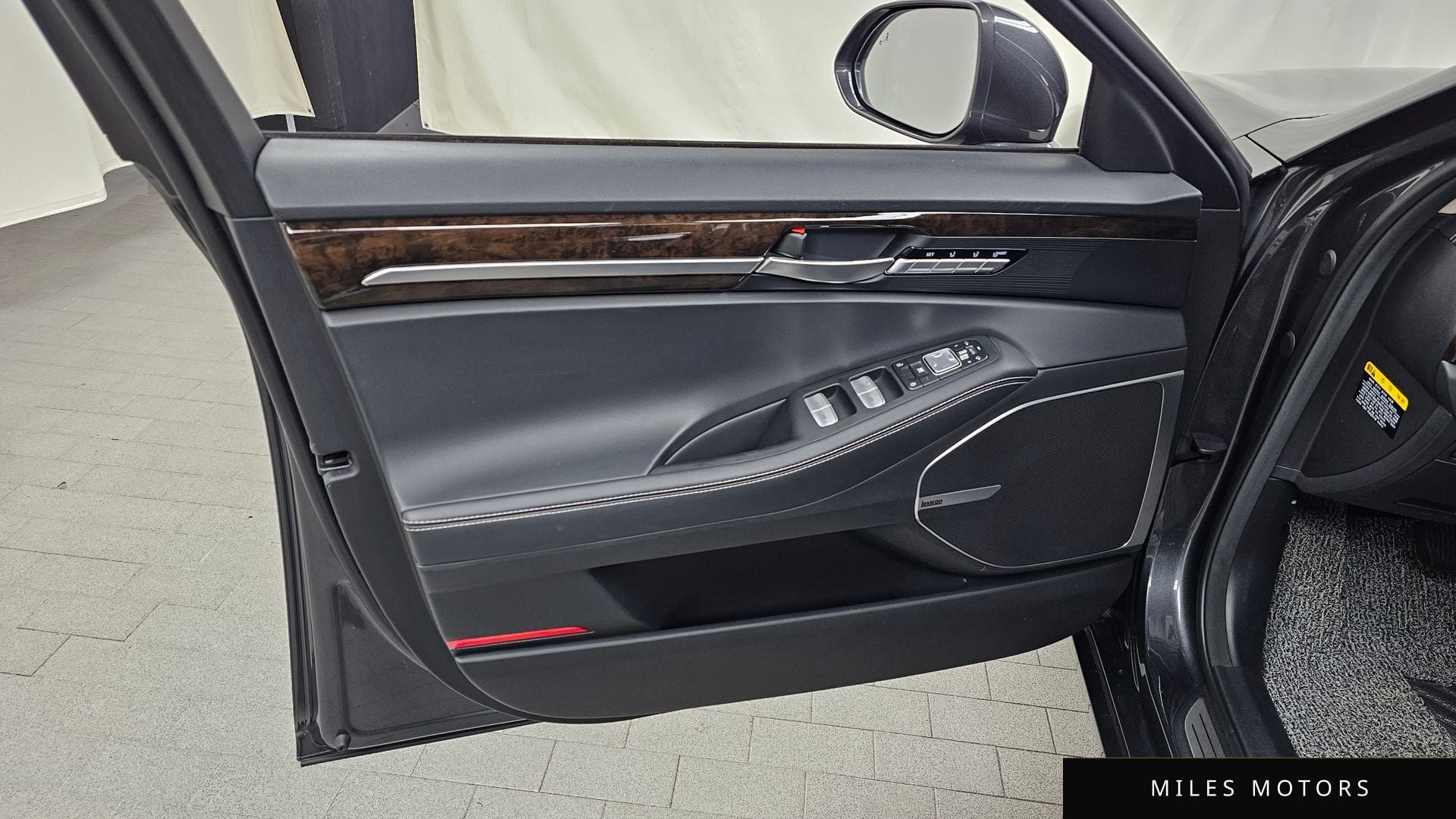 Genesis G90 2019 — миниатюра 14