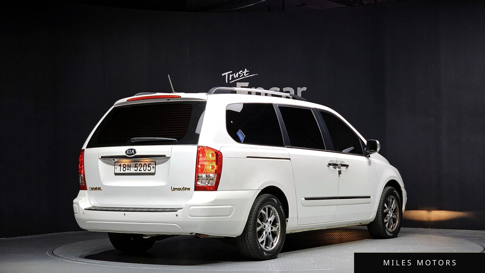 Kia Canival 2013 — миниатюра 2