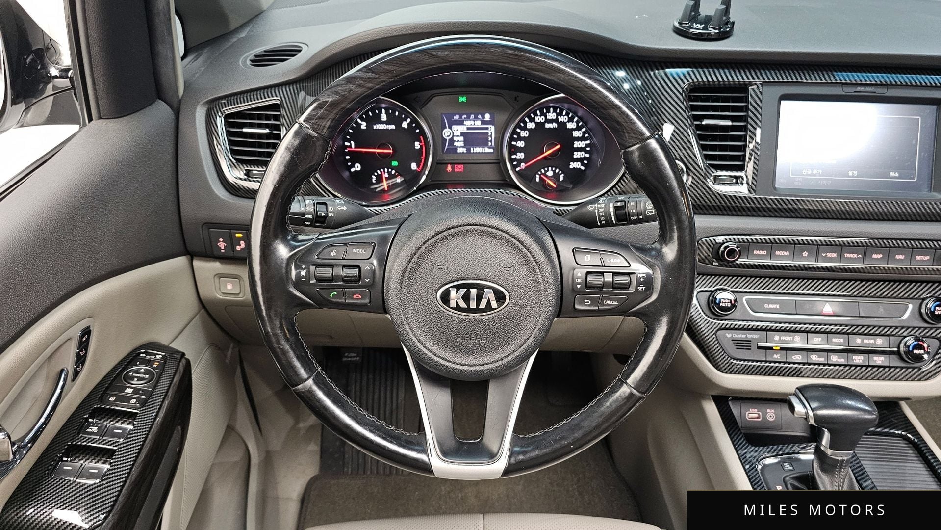 Kia Canival 2018 — миниатюра 19