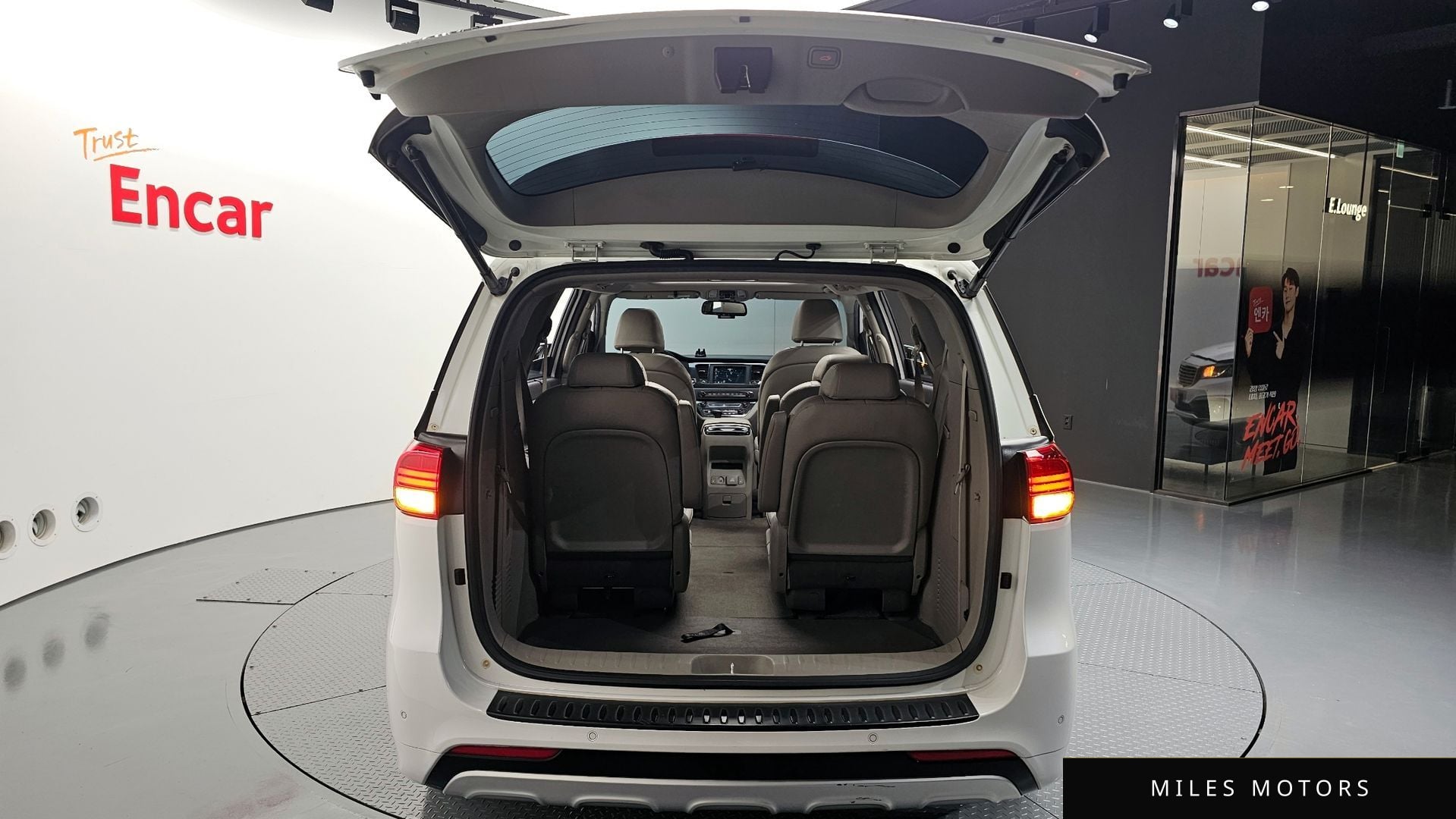 Kia Canival 2018 — миниатюра 26