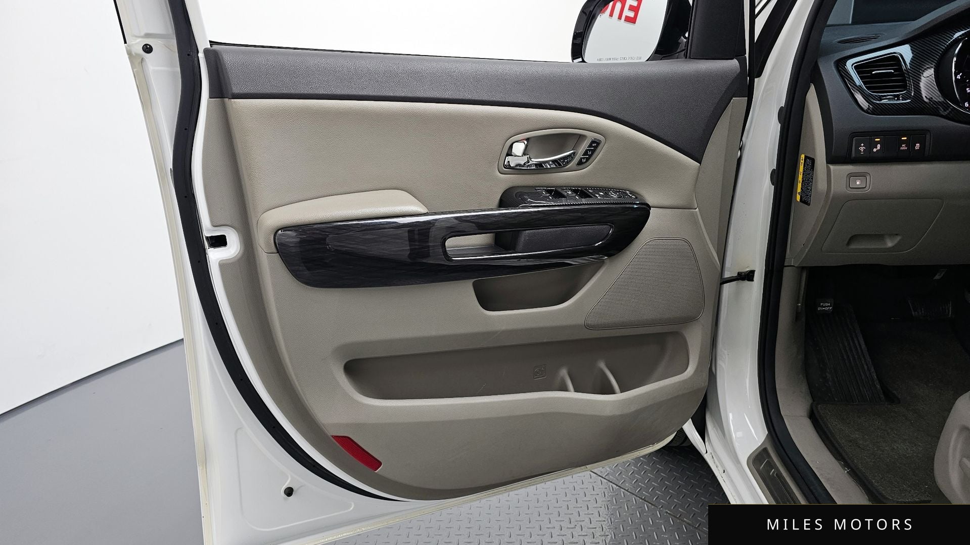 Kia Canival 2018 — миниатюра 14