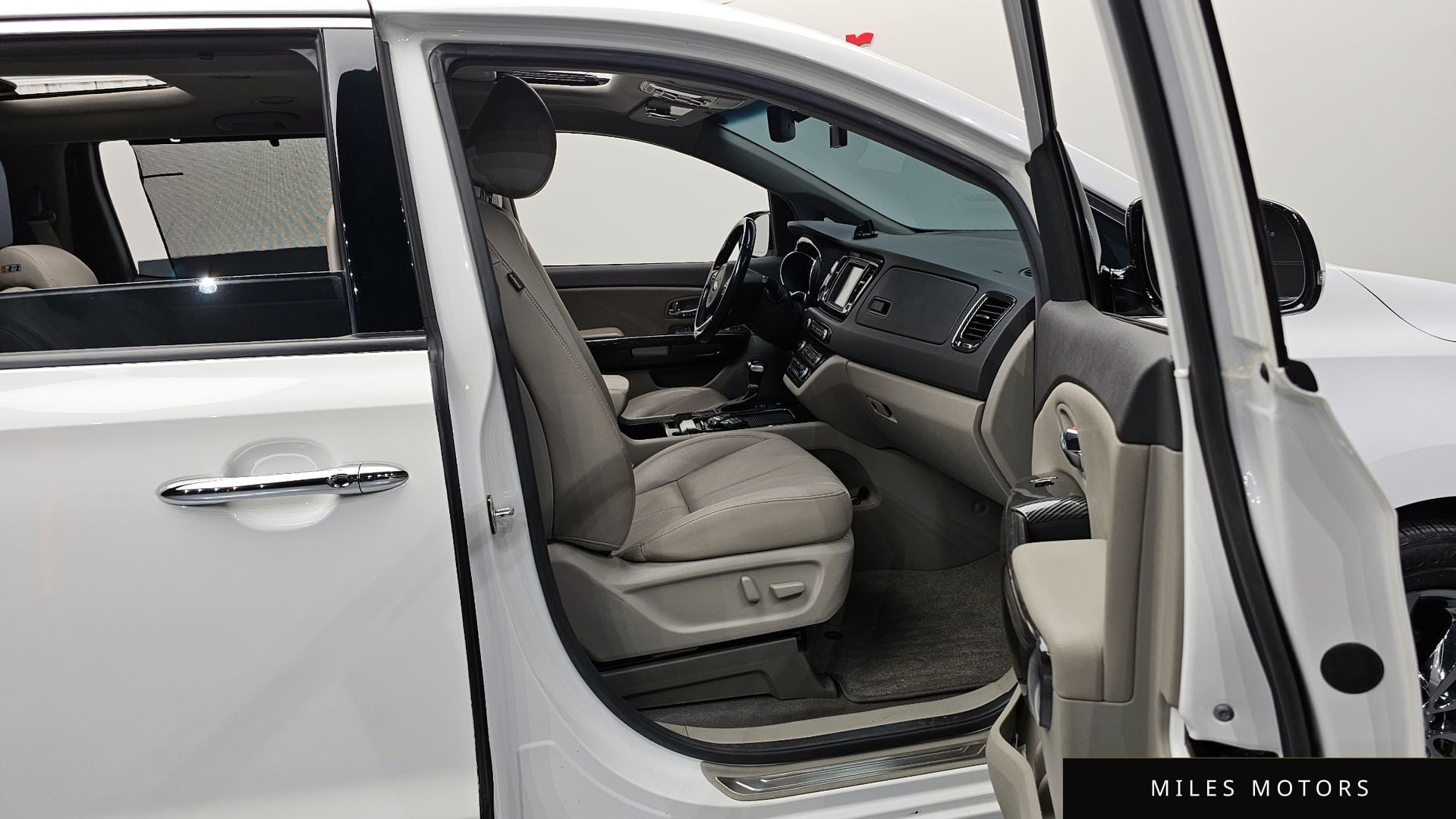 Kia Canival 2018 — миниатюра 16