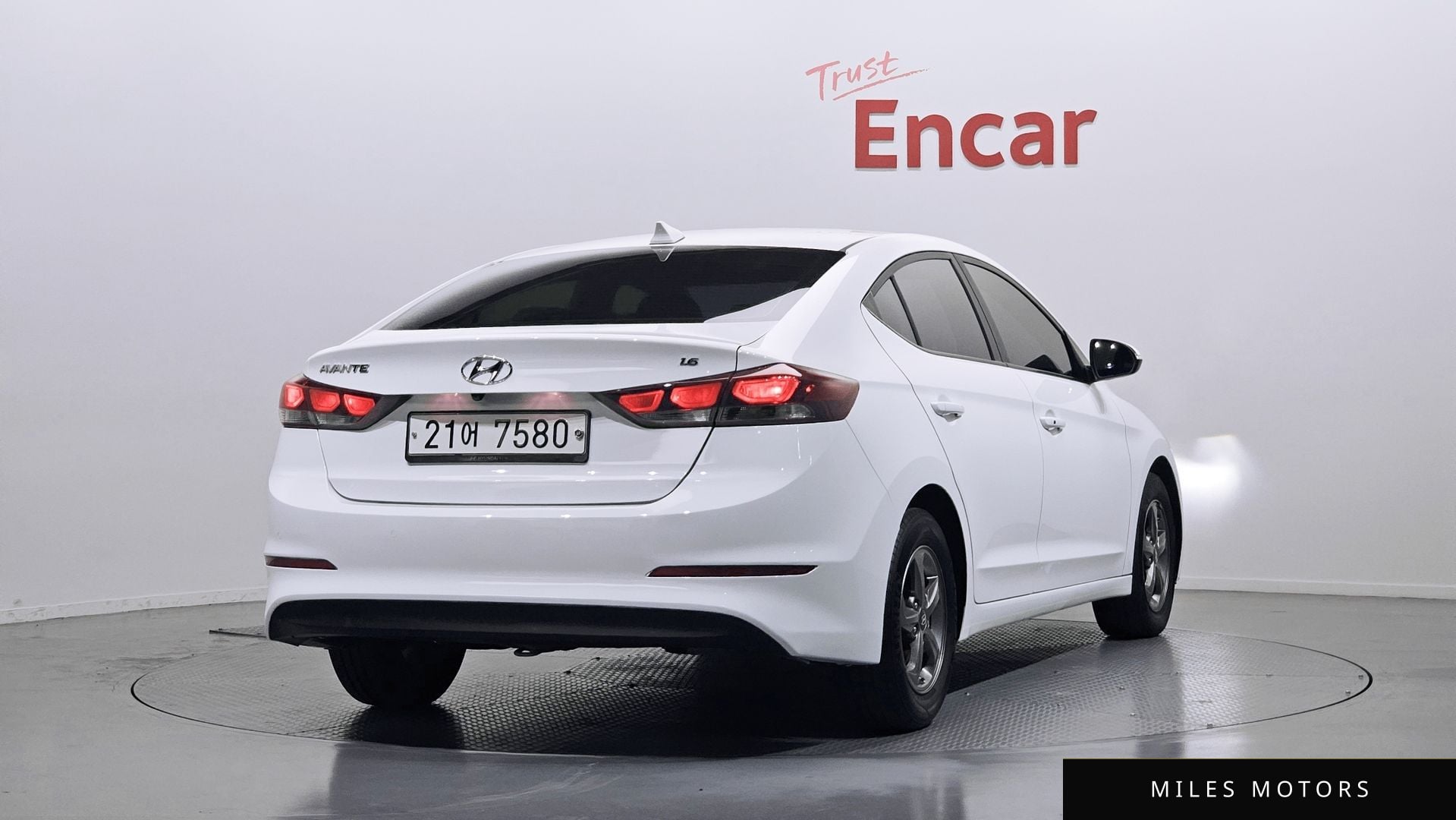 Hyundai AVANTE 2018 — миниатюра 2