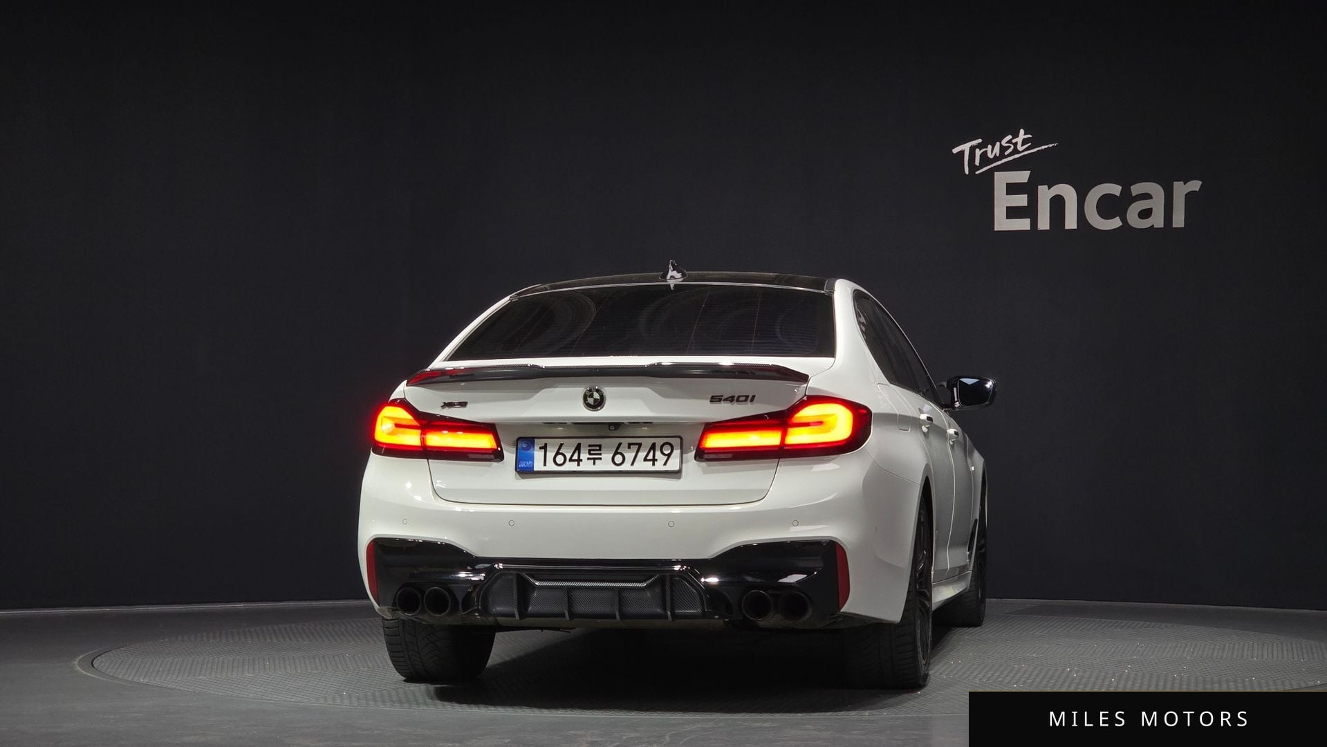 BMW 5 Series (G30) 2018 — миниатюра 4