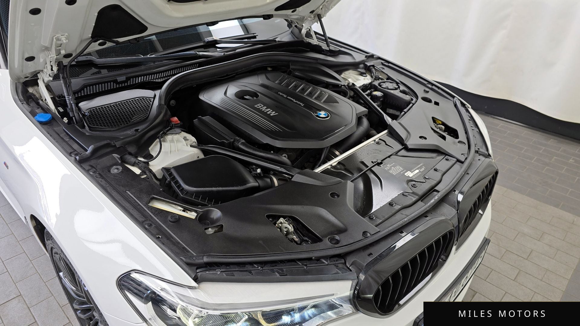 BMW 5 Series (G30) 2018 — миниатюра 6