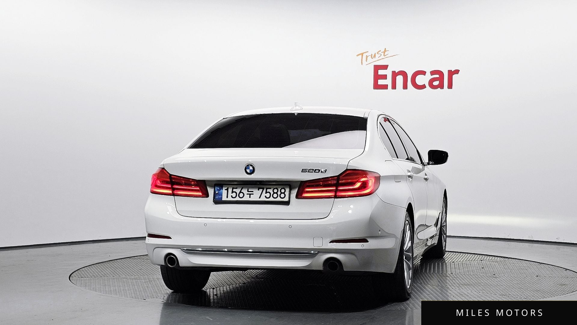 BMW 5 Series (G30) 2020 — миниатюра 3