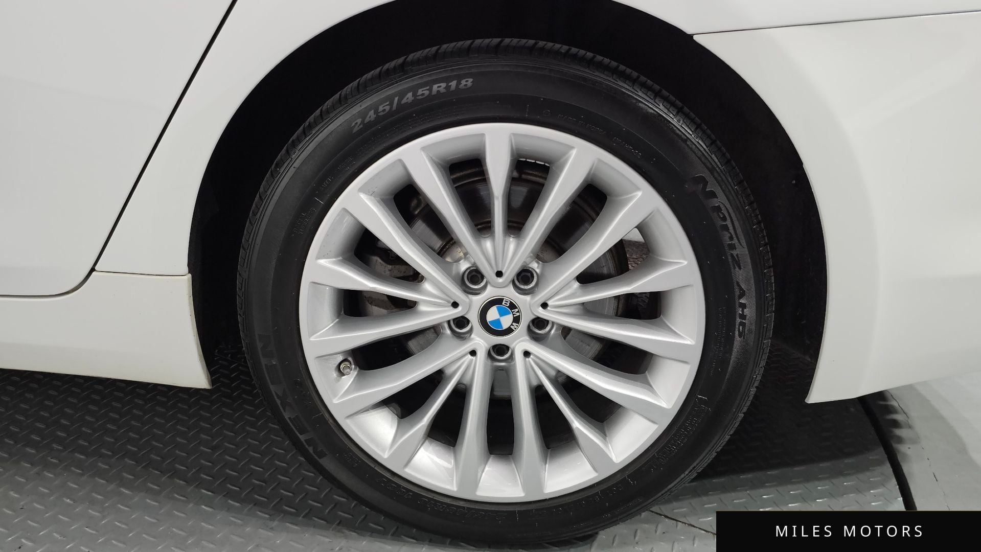 BMW 5 Series (G30) 2020 — миниатюра 6