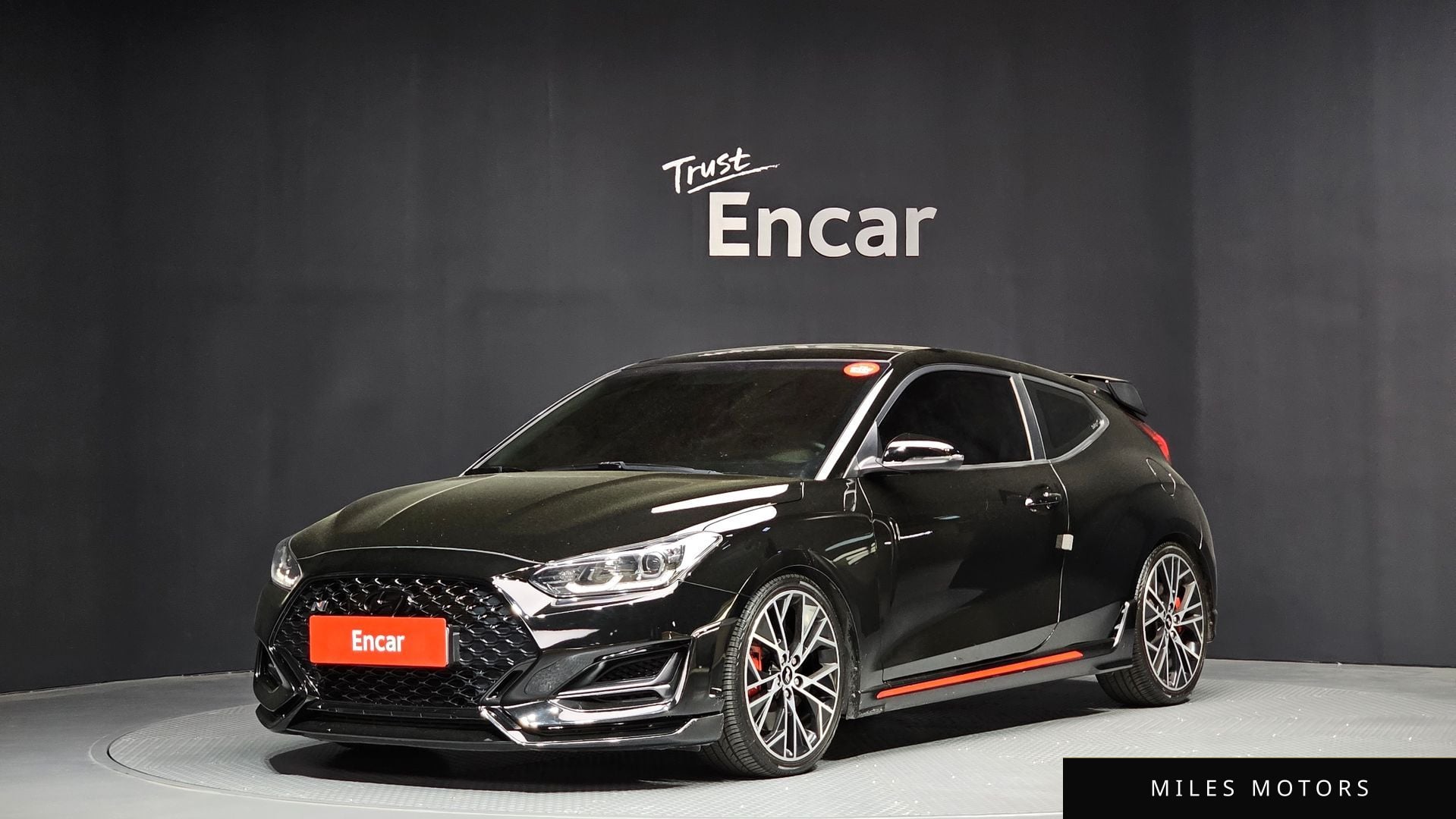 Hyundai Veloster 2019 — фото 1 из 12