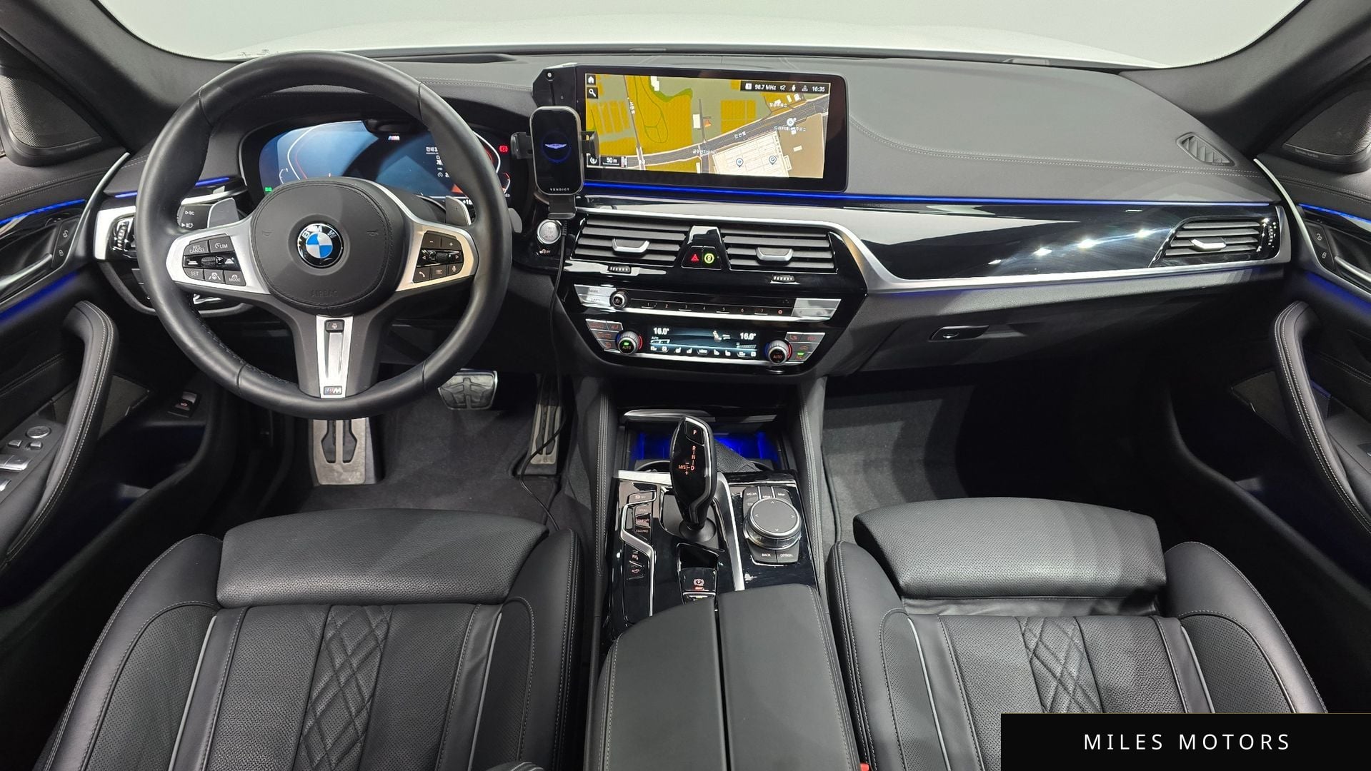 BMW 5 Series (G30) 2021 — миниатюра 9