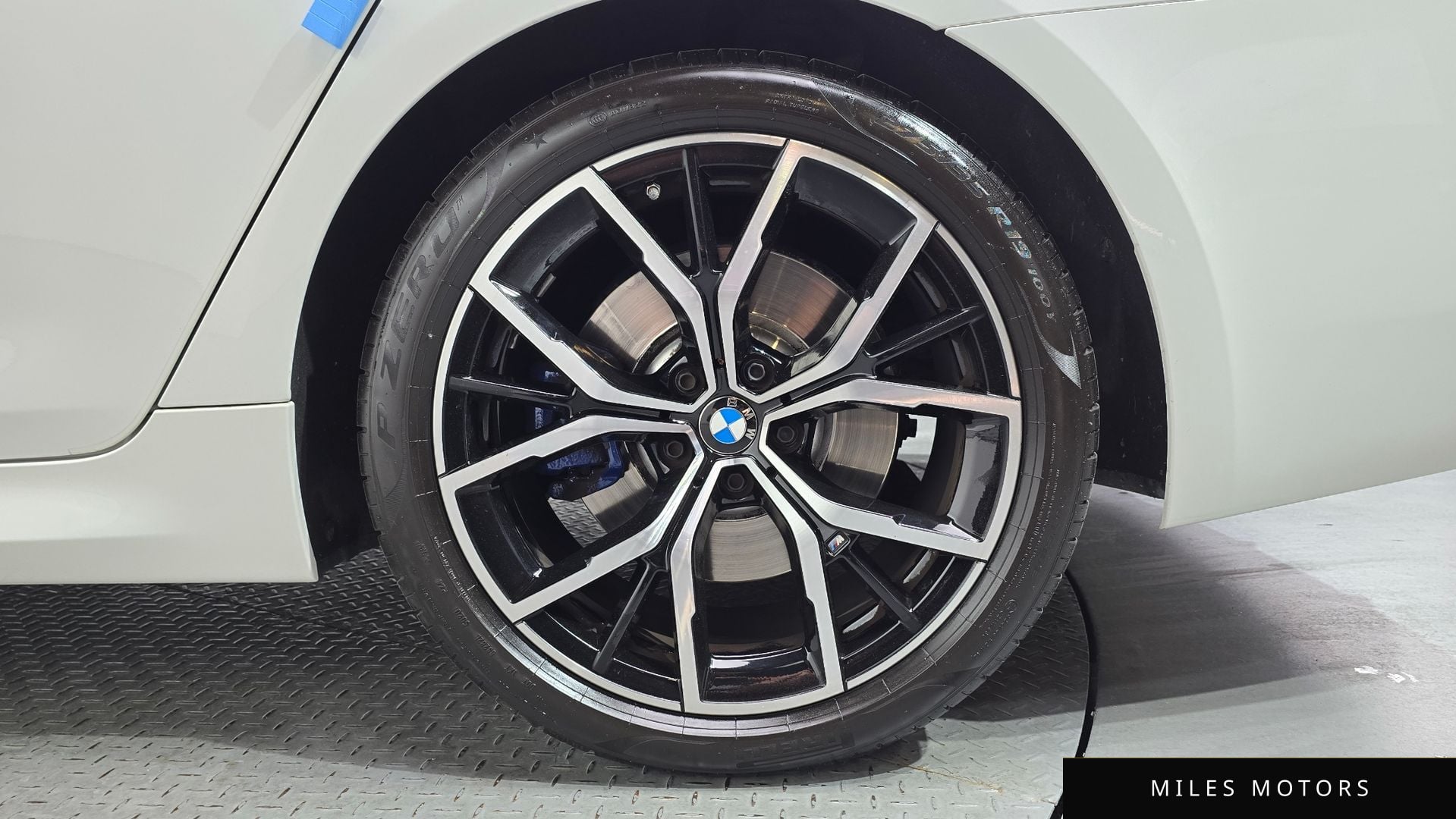 BMW 5 Series (G30) 2021 — миниатюра 6