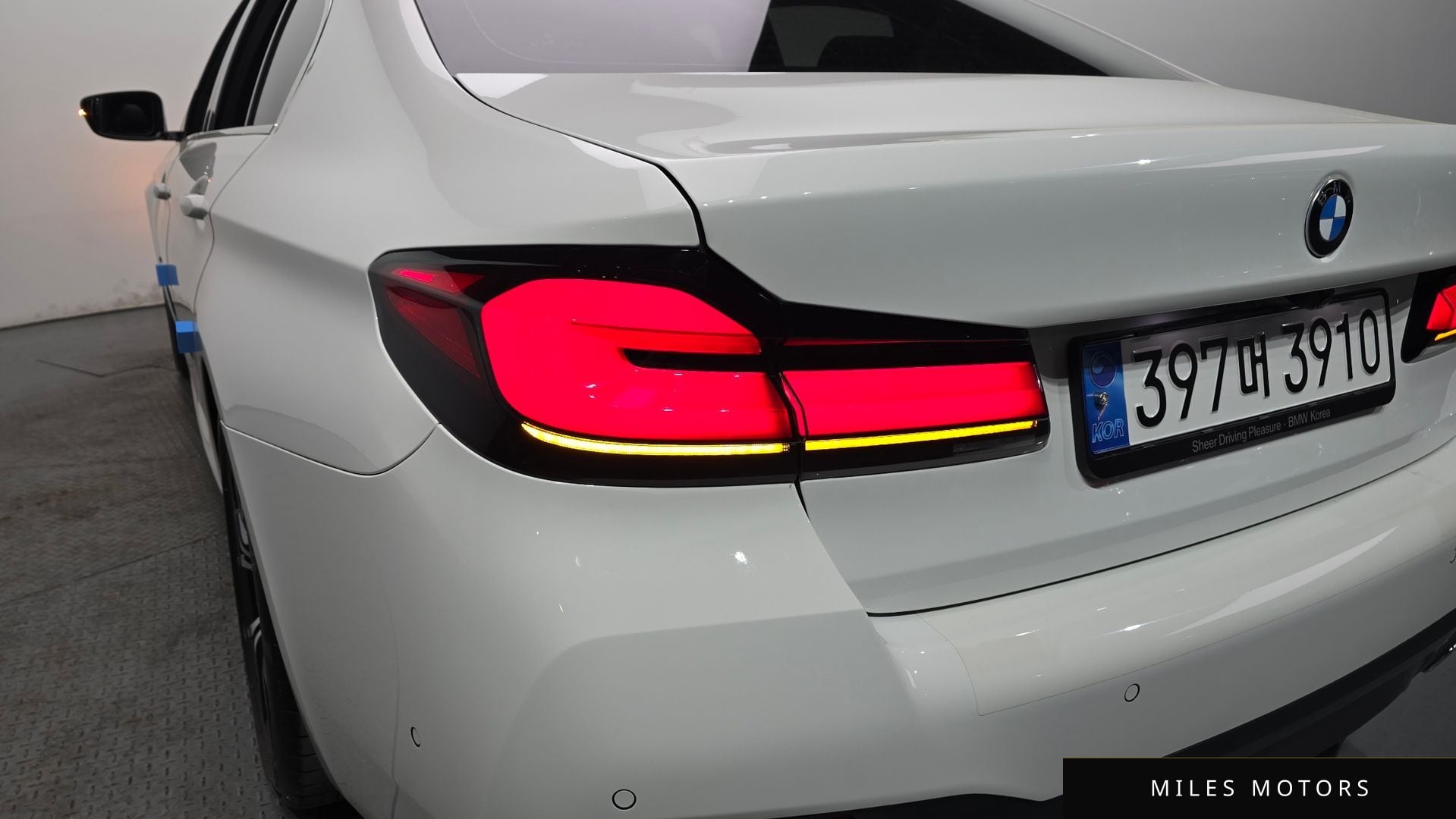 BMW 5 Series (G30) 2021 — миниатюра 8