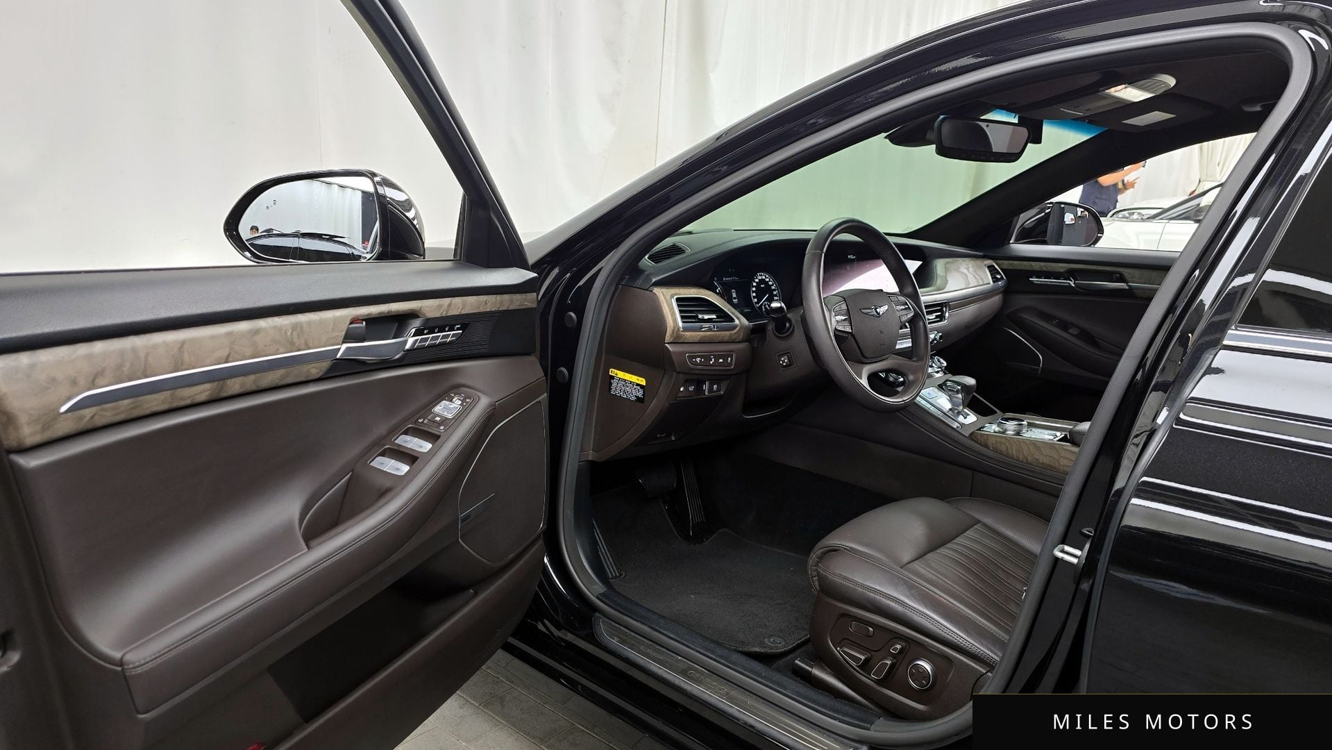 Genesis G90 2021 — миниатюра 10