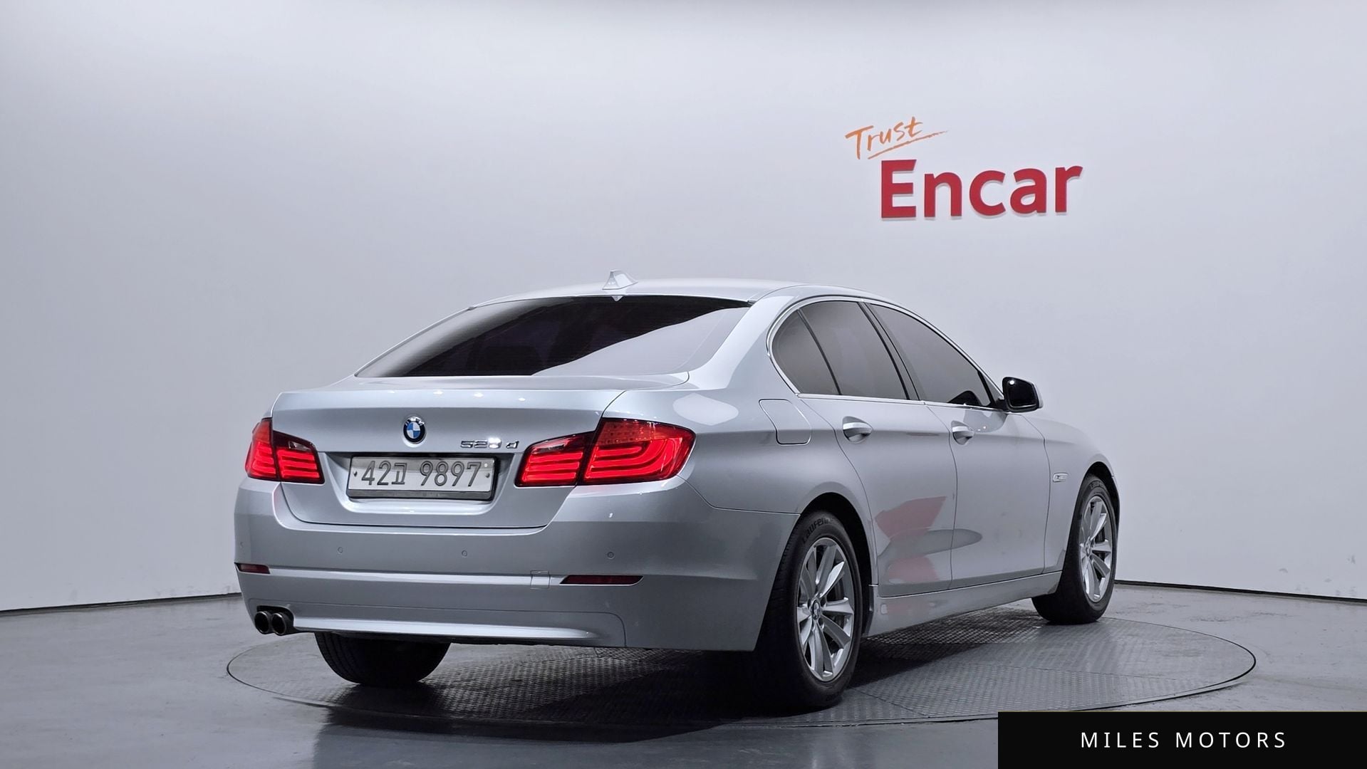 BMW 5 Series (F10) 2013 — миниатюра 2