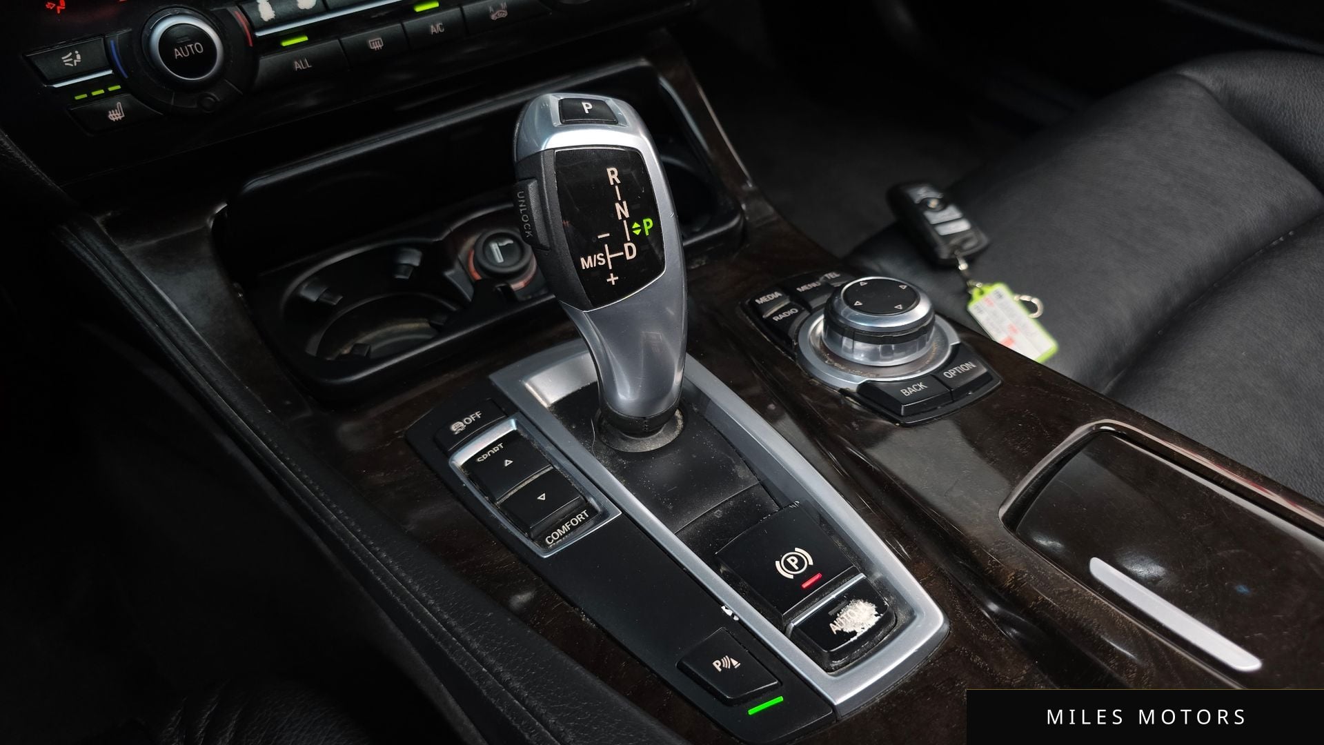 BMW 5 Series (F10) 2013 — миниатюра 9