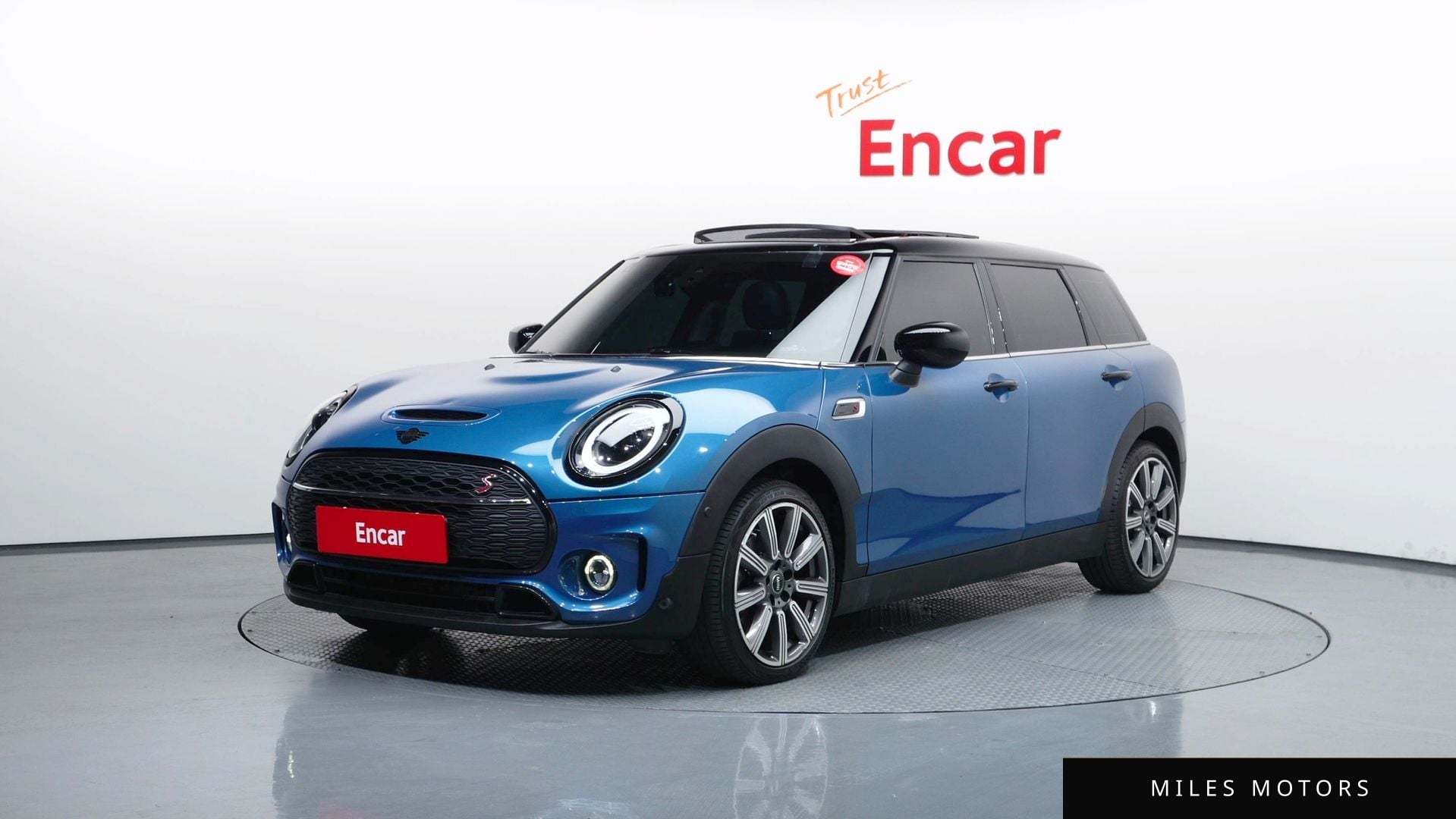 MINI Clubman 2023 — фото 1 из 12