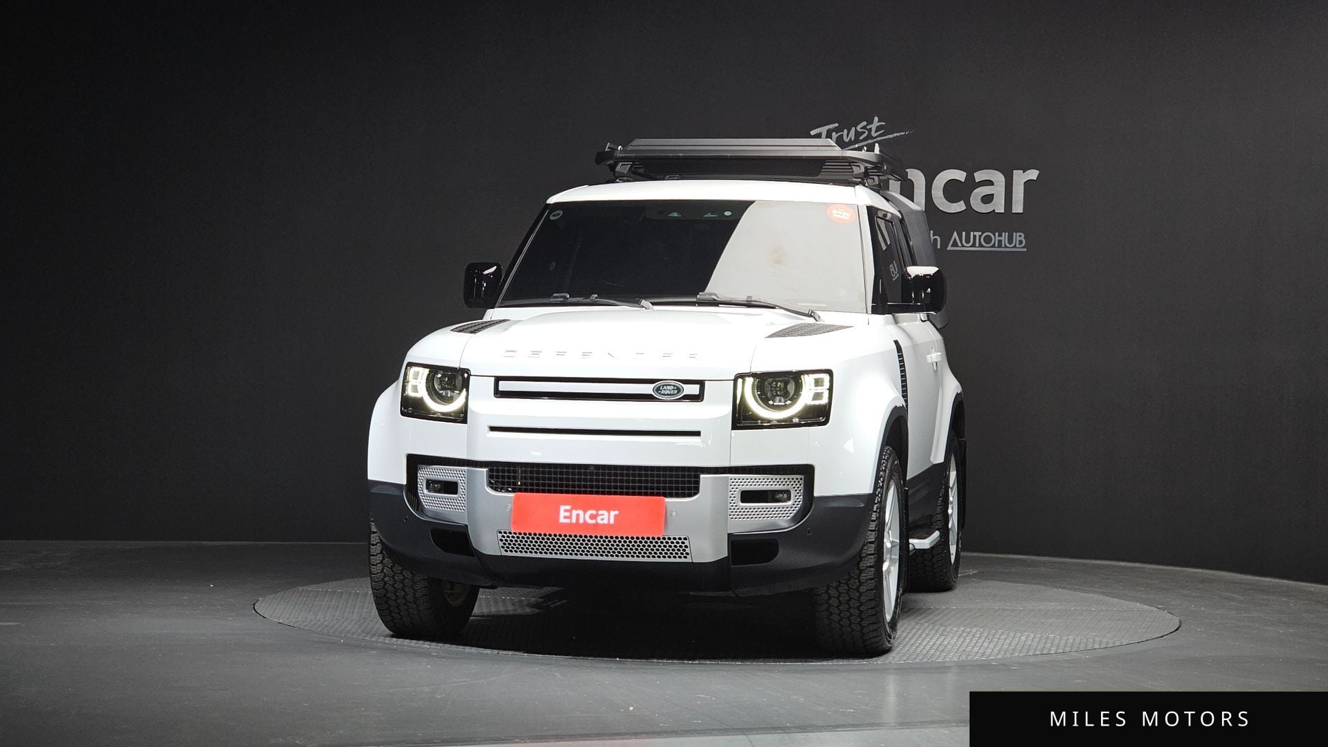 Land Rover Defender 2023 — миниатюра 3