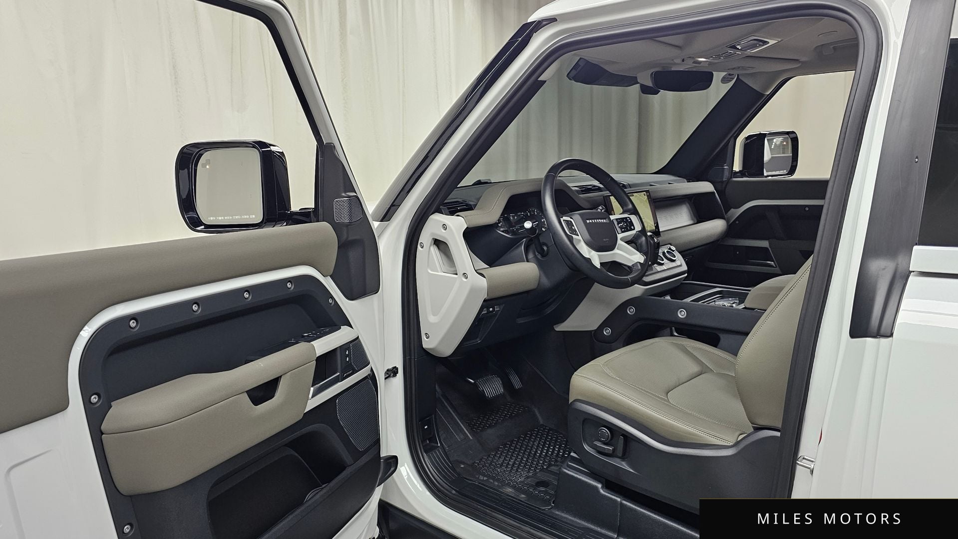 Land Rover Defender 2023 — миниатюра 13