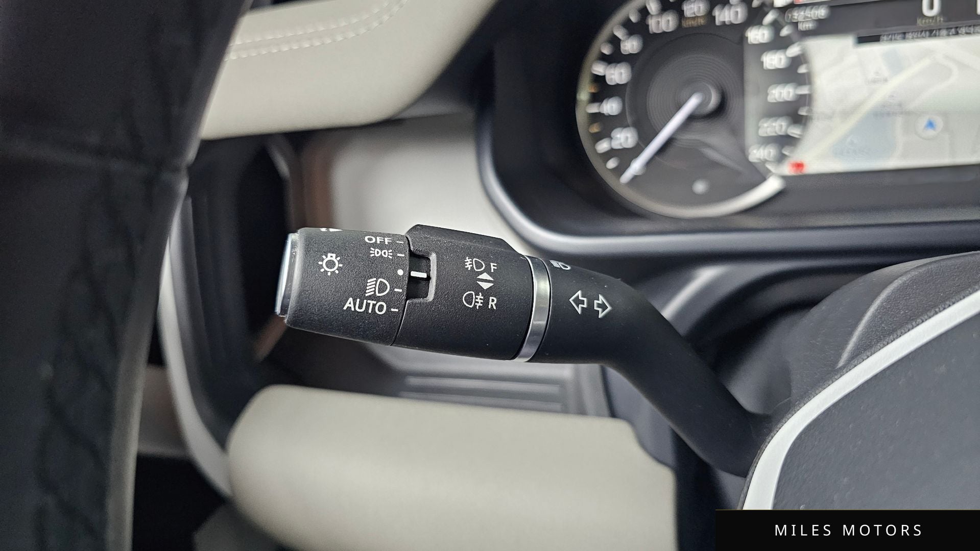 Land Rover Defender 2023 — миниатюра 30