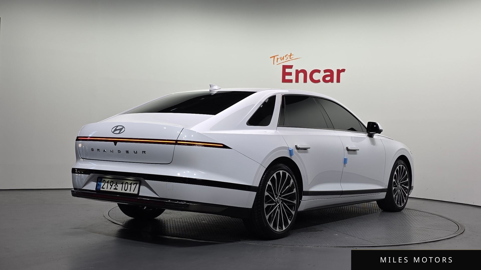 Hyundai Grandeur 2023 — миниатюра 2