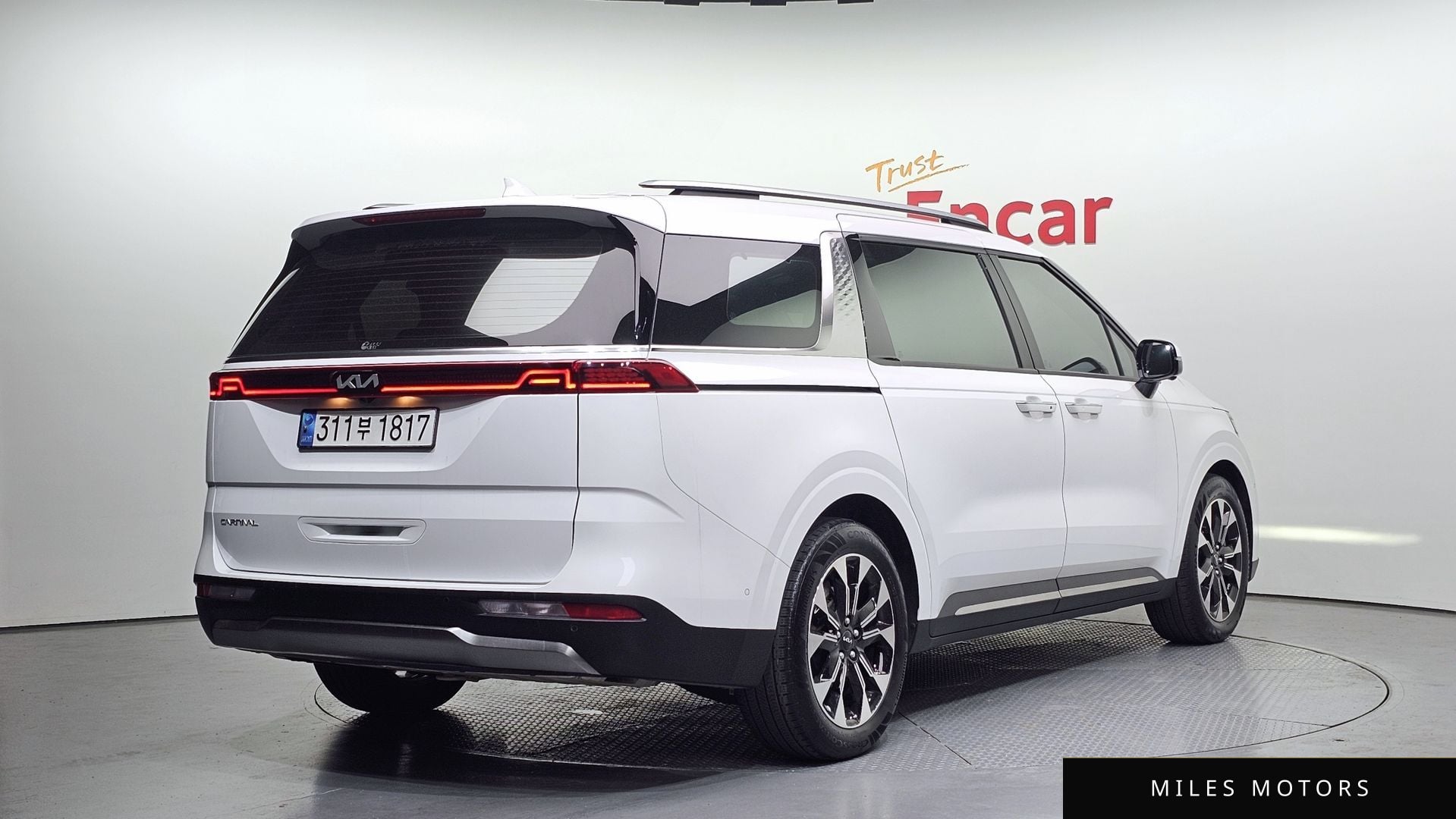 Kia Carnival 2023 — миниатюра 2