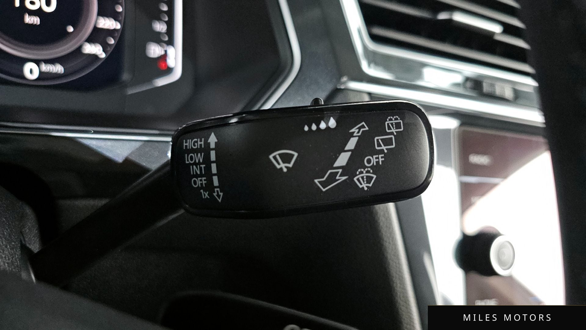 Volkswagen Tiguan 2022 — миниатюра 30
