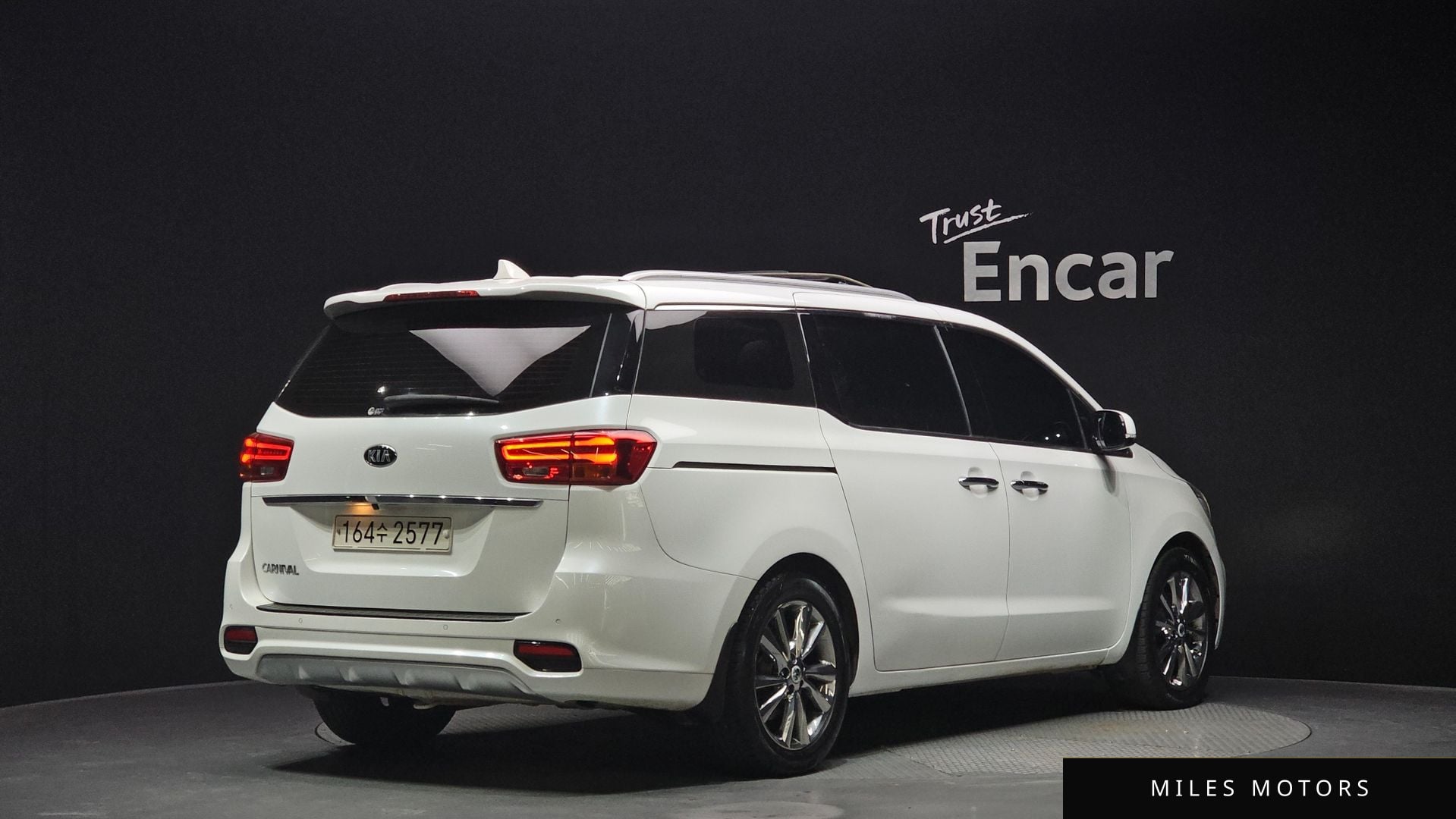 Kia Canival 2019 — миниатюра 2