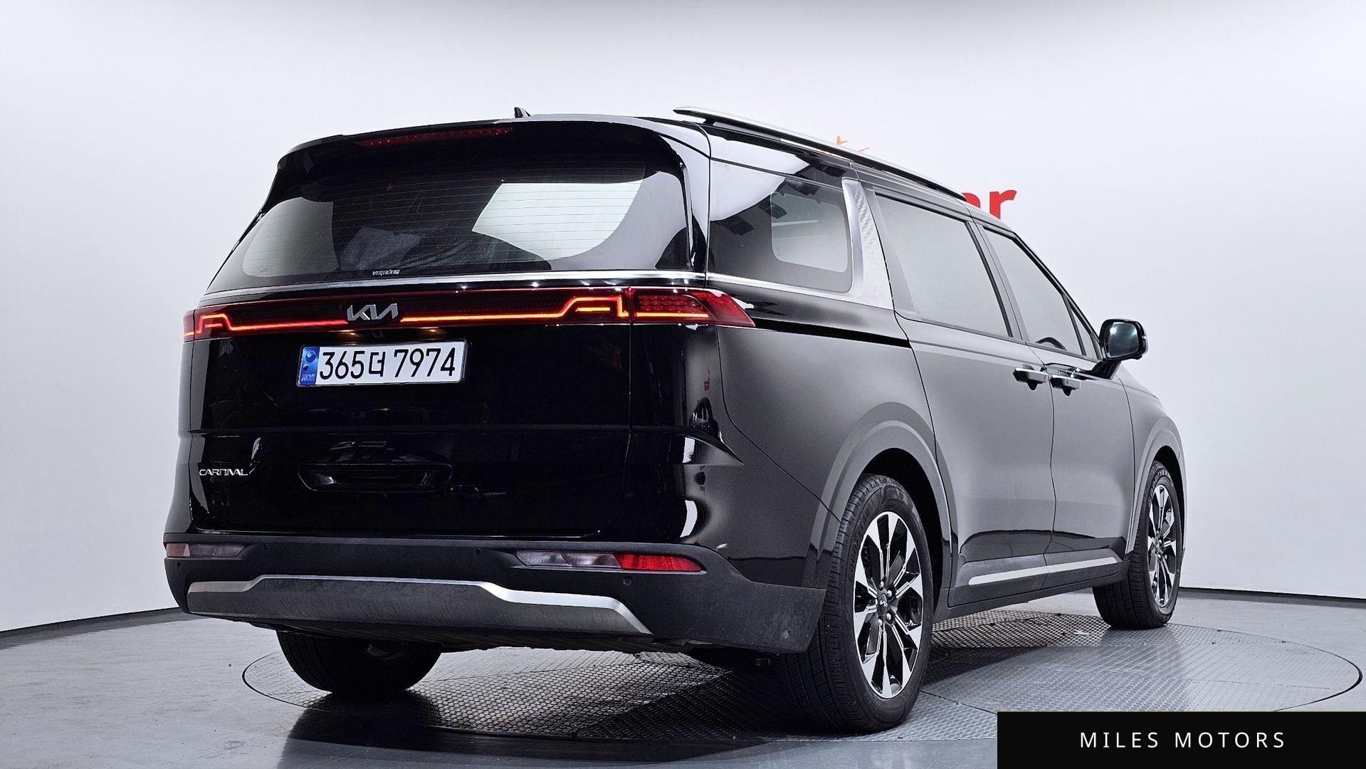 Kia Carnival 2023 — миниатюра 2