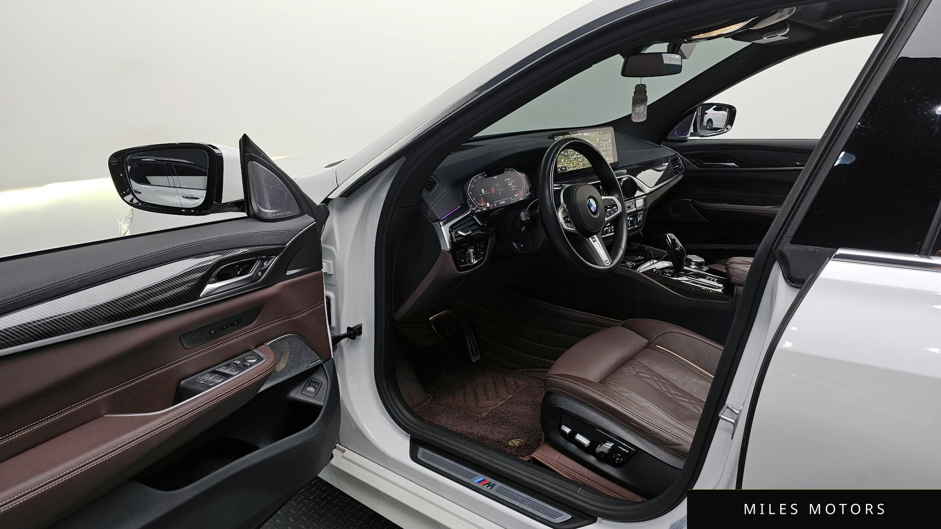 BMW 6 Series GT (G32) 2023 — миниатюра 10