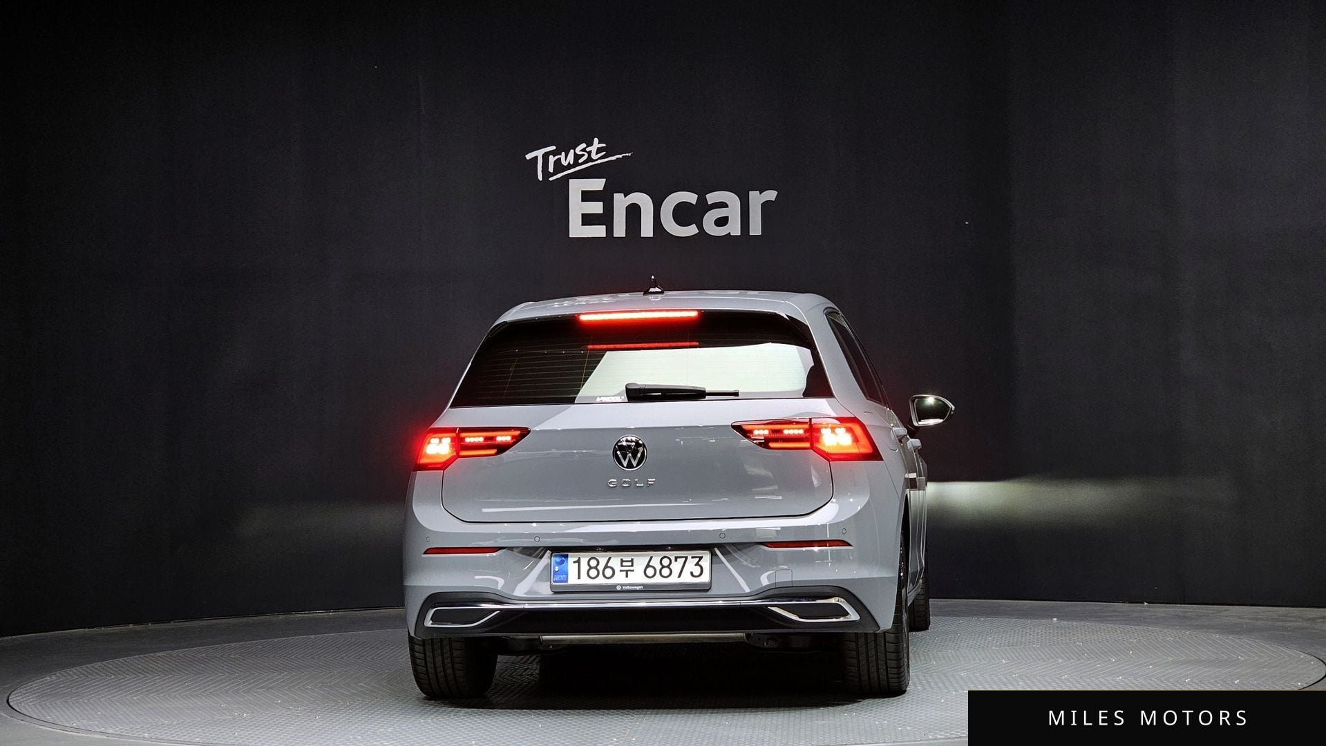 Volkswagen 골프 2023 — миниатюра 4