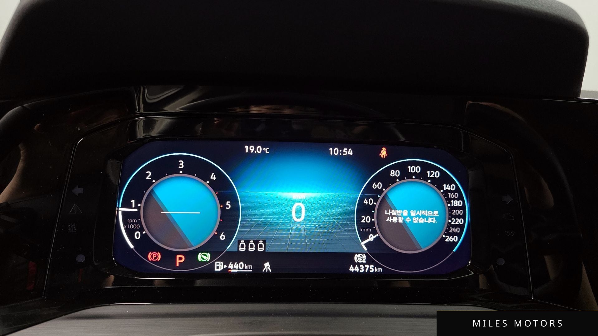 Volkswagen 골프 2023 — миниатюра 11