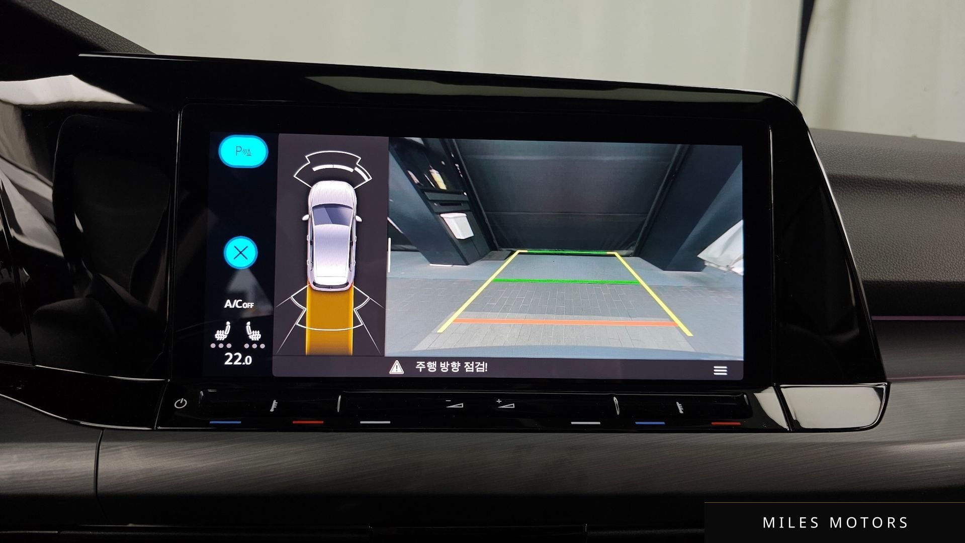 Volkswagen 골프 2023 — миниатюра 21