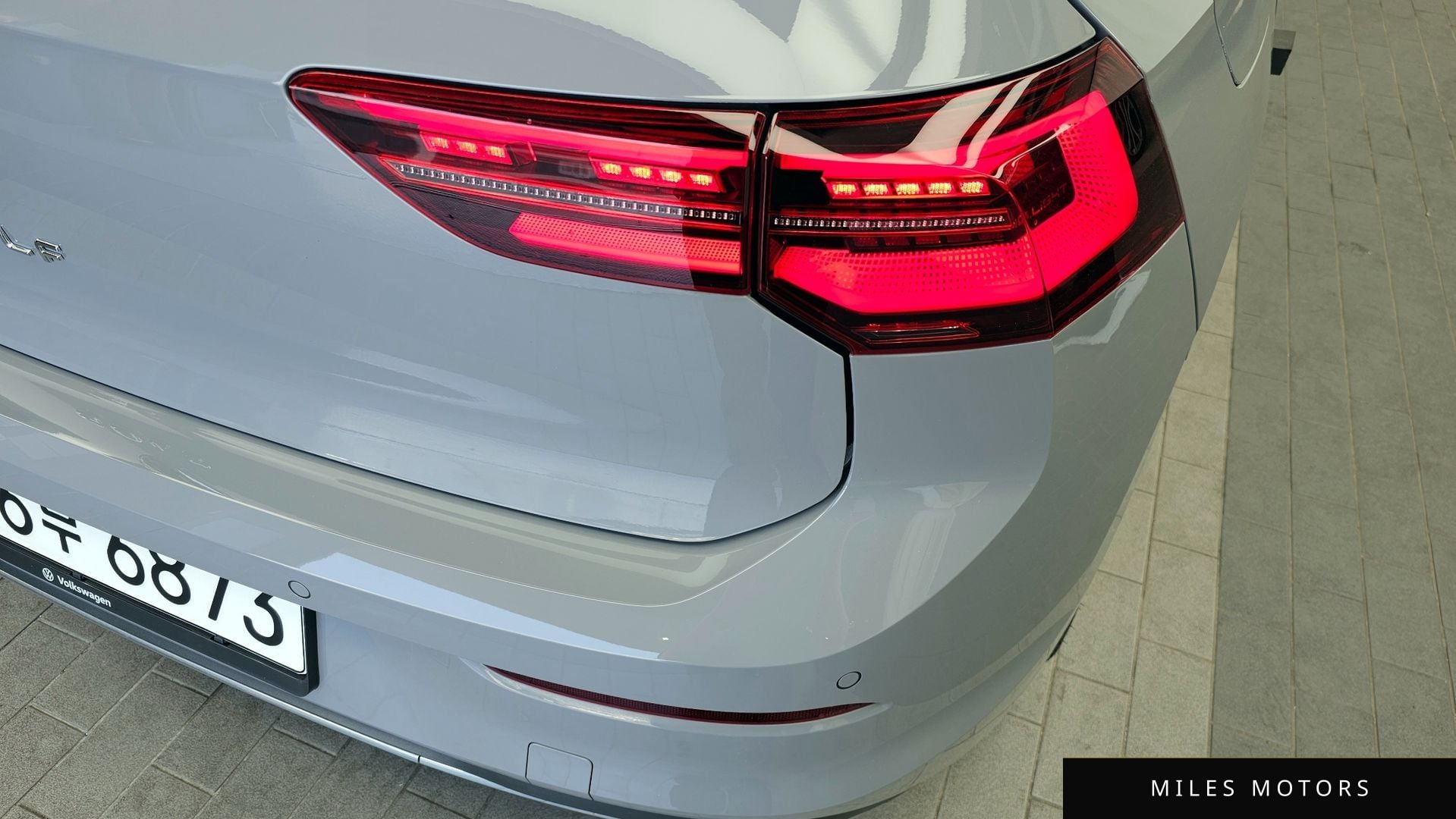Volkswagen 골프 2023 — миниатюра 9
