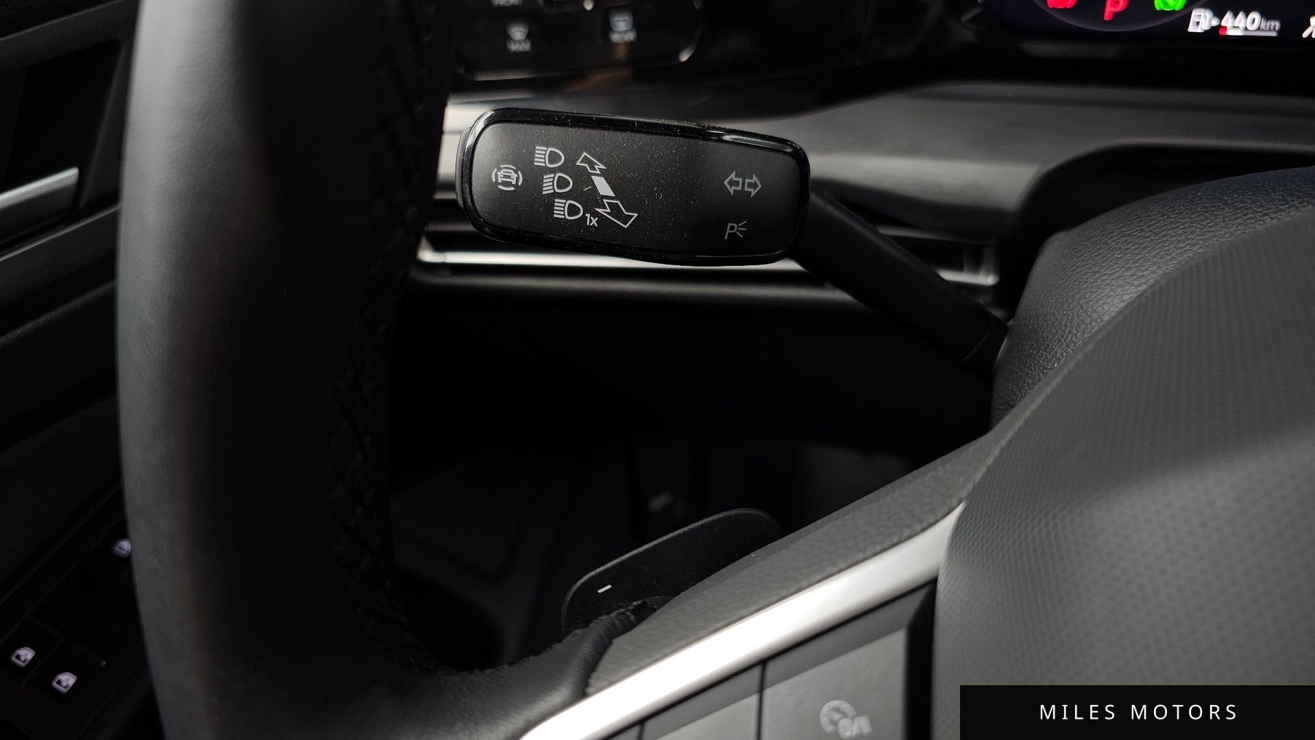 Volkswagen 골프 2023 — миниатюра 28