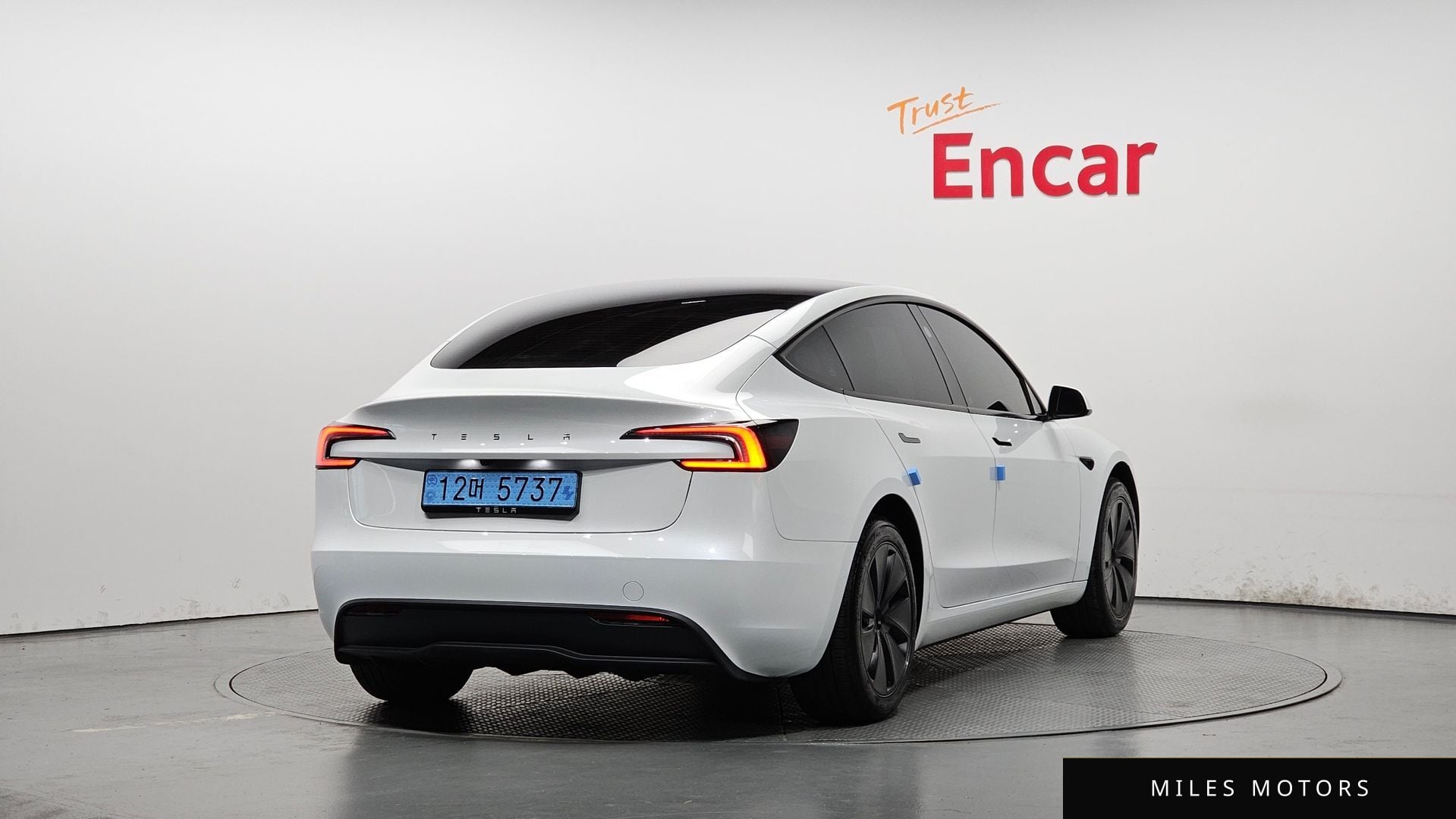 Tesla 모델 3 2025 — миниатюра 2