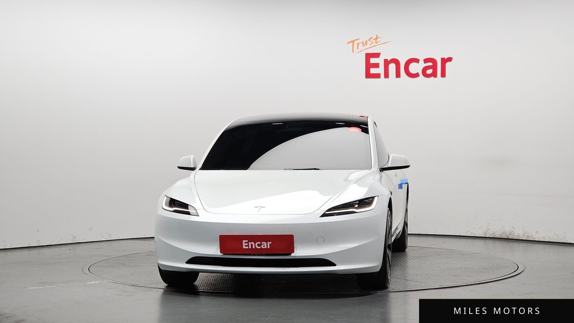 Tesla 모델 3 2025 — миниатюра 3