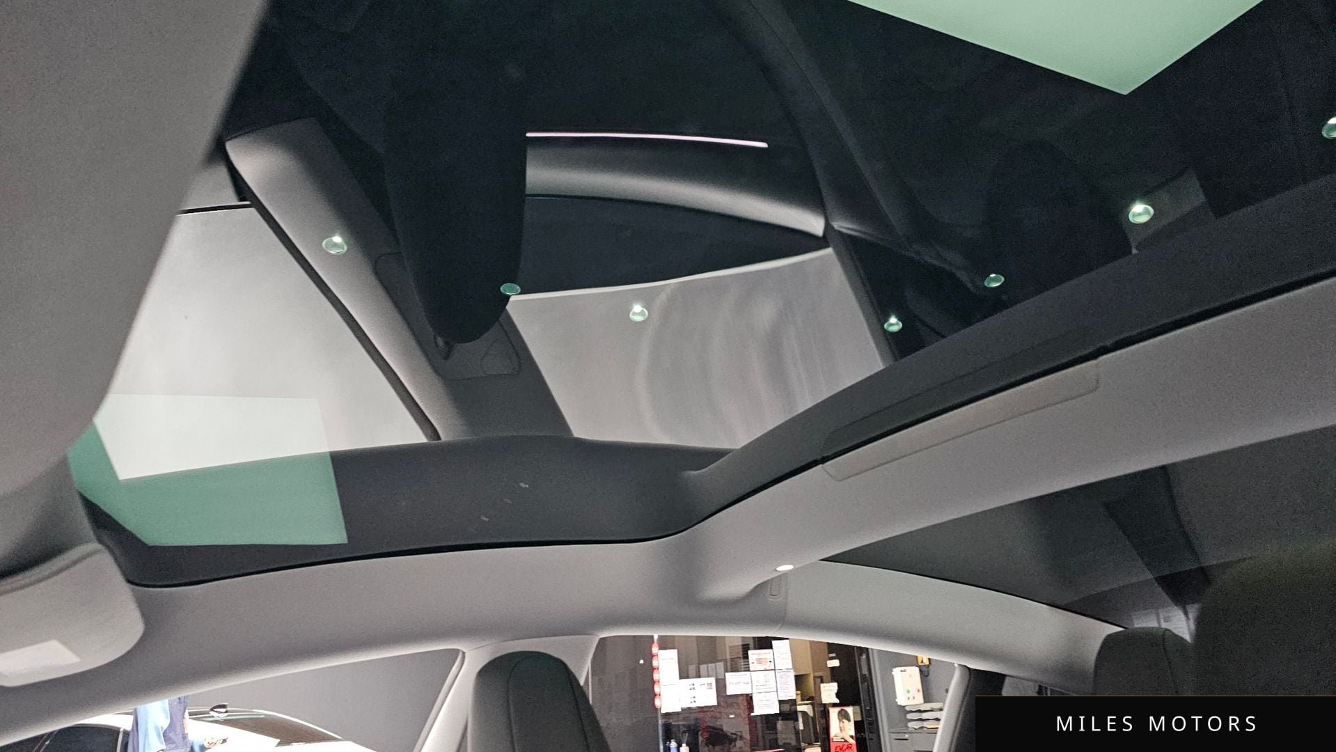 Tesla 모델 3 2025 — миниатюра 19