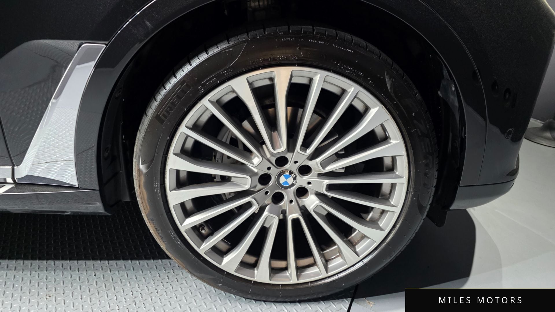 BMW X7 (G07) 2021 — миниатюра 7