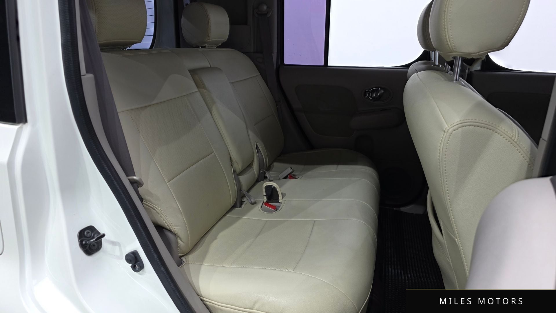 Nissan Cube 2011 — миниатюра 12