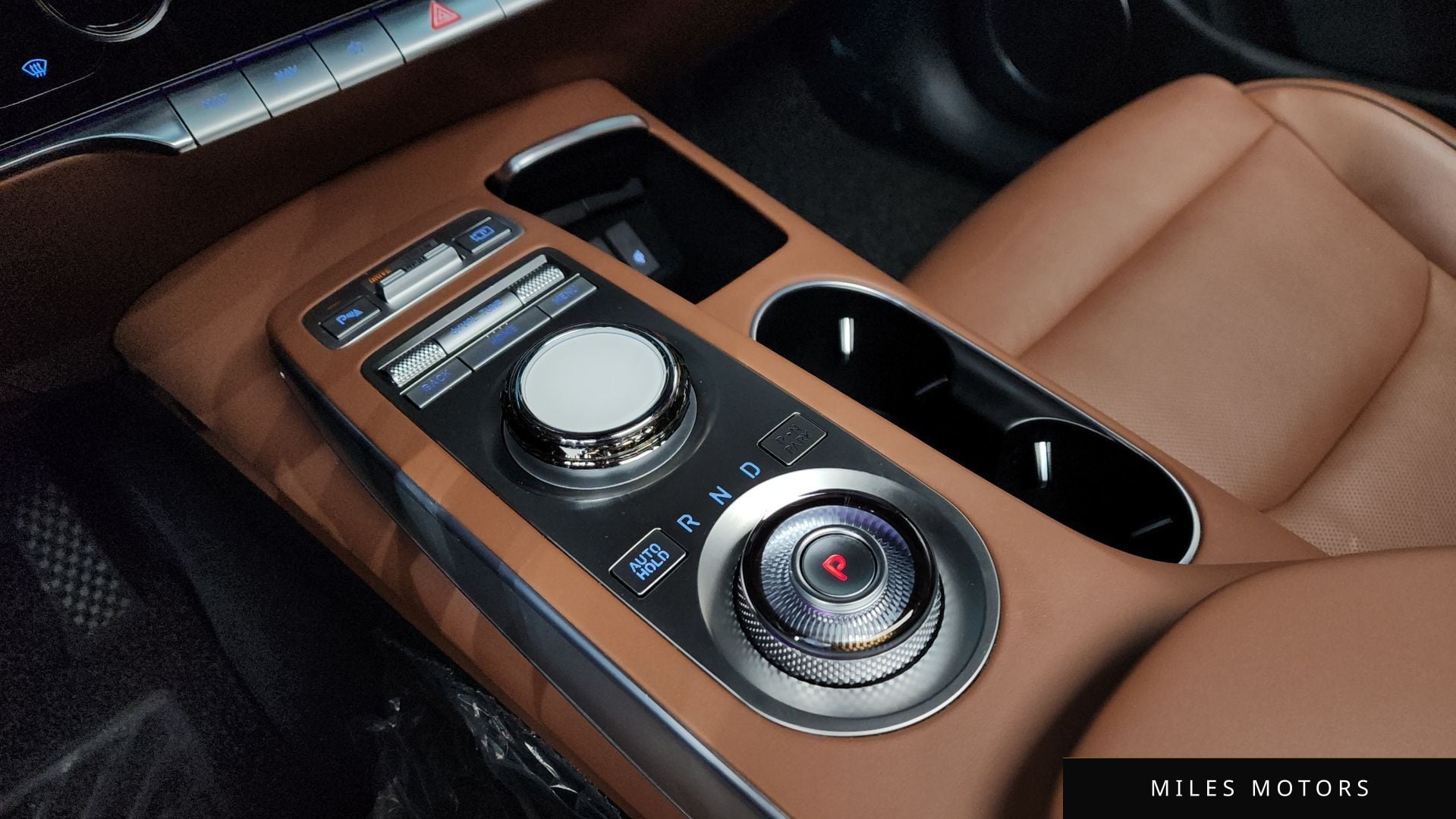 Genesis GV70 2022 — миниатюра 12
