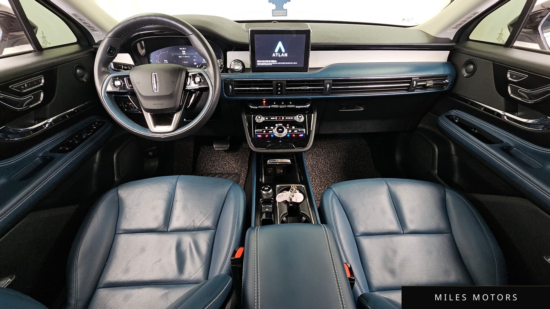 Lincoln Corsair 2021 — миниатюра 10