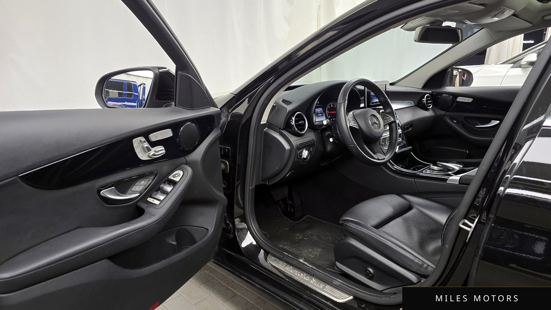 Mercedes-Benz C-Class W205 2017 — миниатюра 10