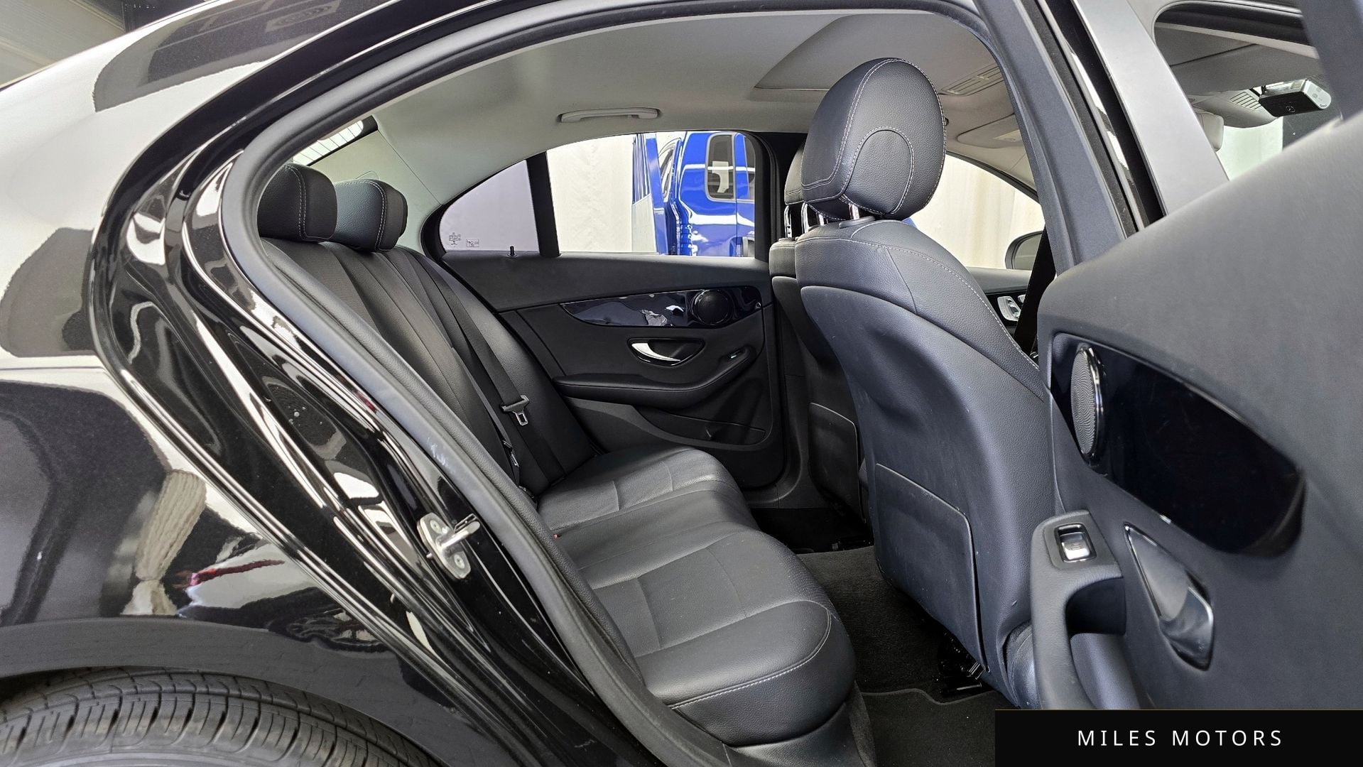 Mercedes-Benz C-Class W205 2017 — миниатюра 11