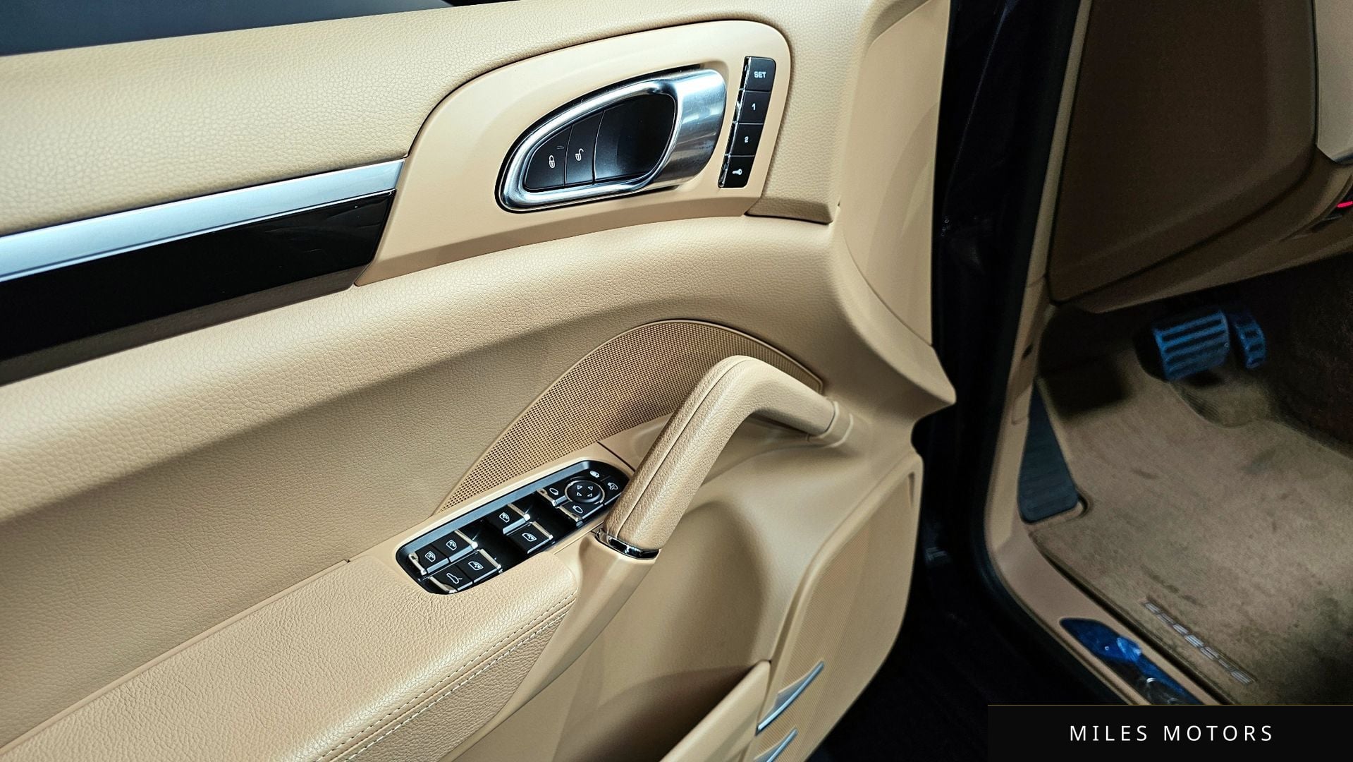 Porsche 카이엔 2015 — миниатюра 13