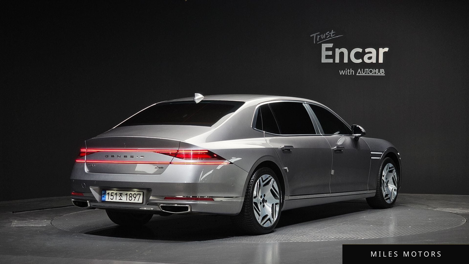 Genesis G90 (RS4) 2023 — миниатюра 2