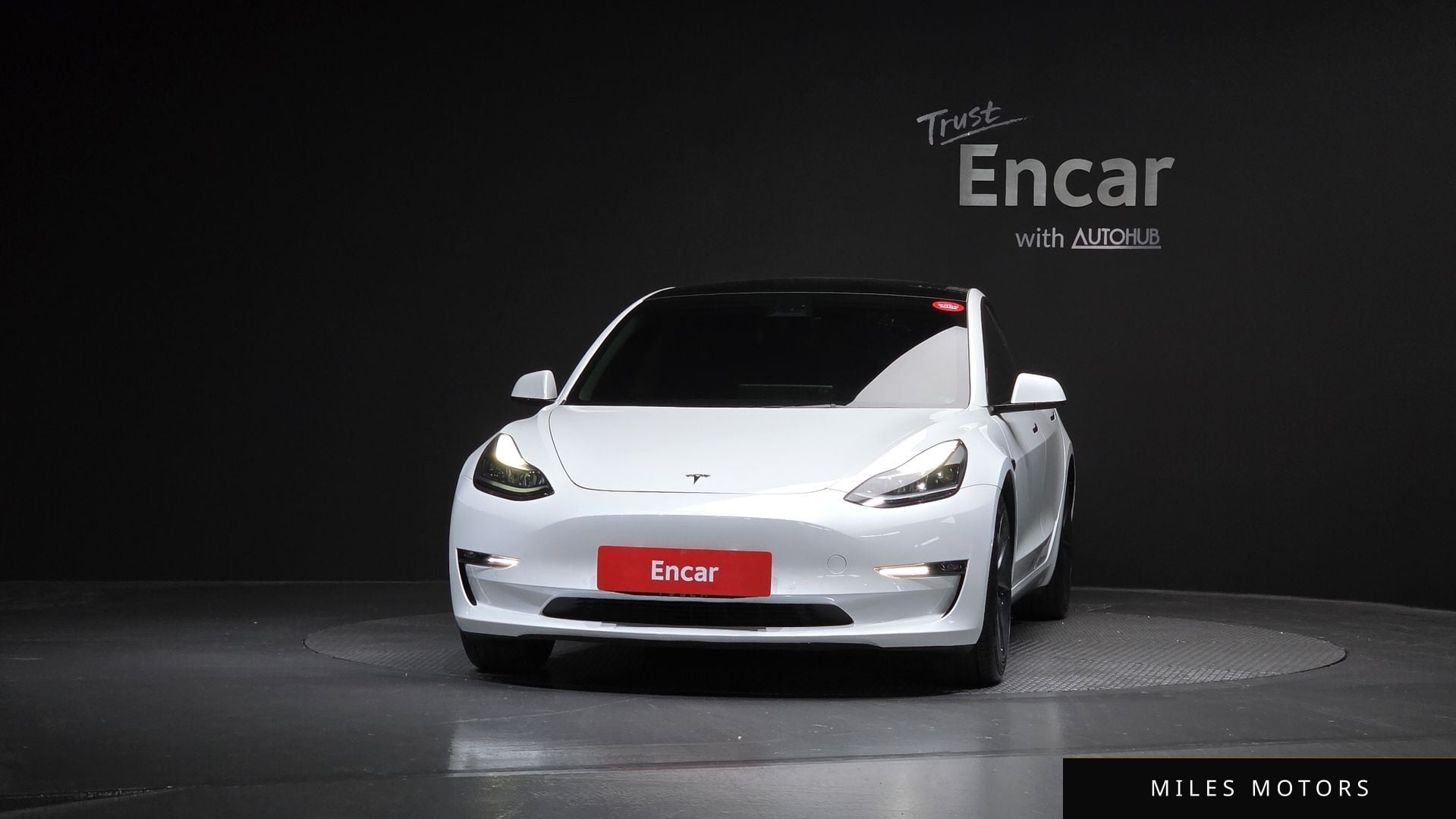 Tesla Model 3 2022 — миниатюра 3