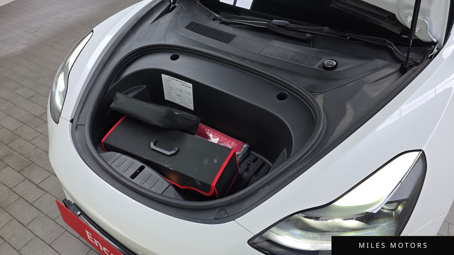 Tesla Model 3 2022 — миниатюра 6